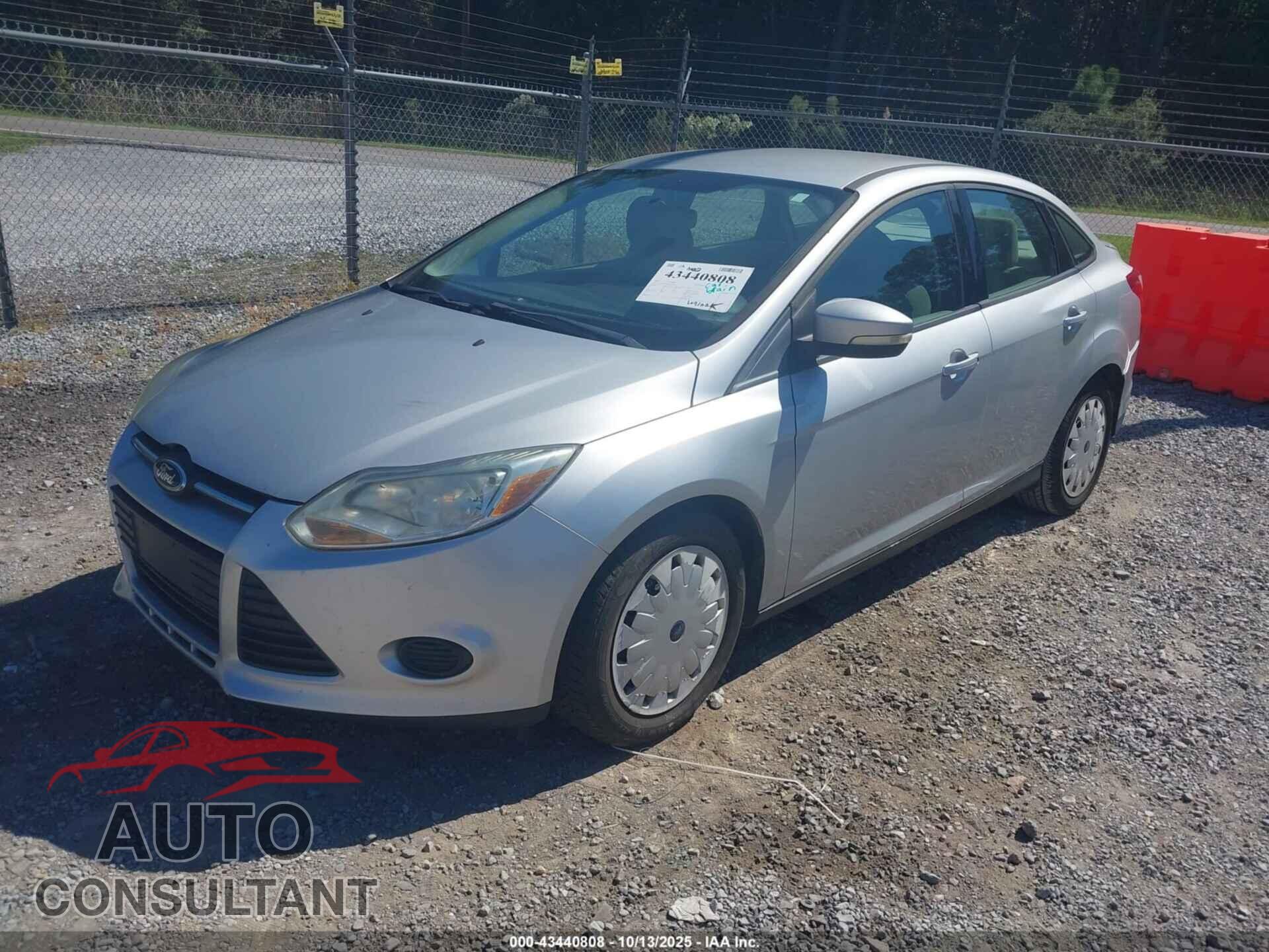 FORD FOCUS 2013 - 1FADP3F25DL327611