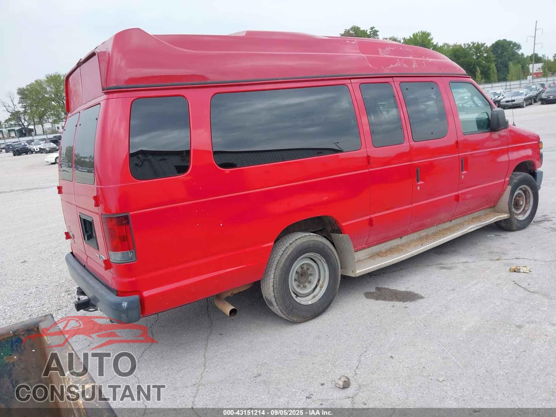 FORD E-350 SUPER DUTY 2011 - 1FBSS3BL3BDB09080