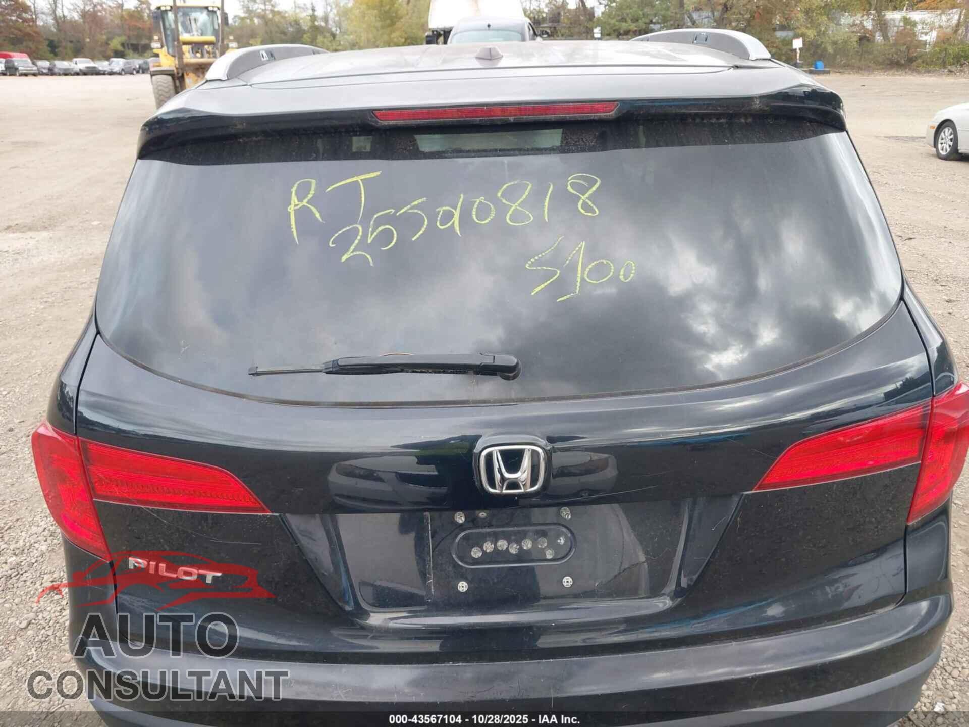 HONDA PILOT 2017 - 5FNYF6H53HB024357