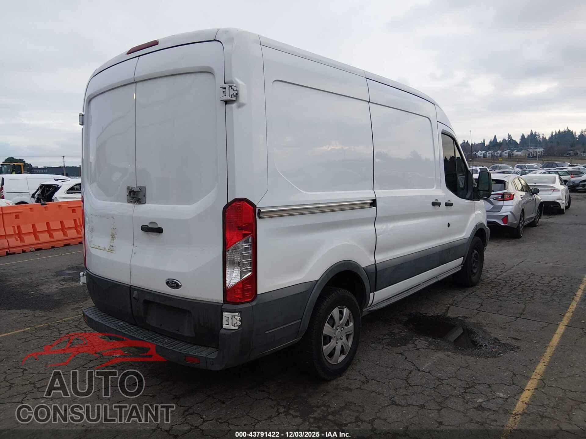 FORD TRANSIT-250 2015 - 1FTNR1CV0FKB28860