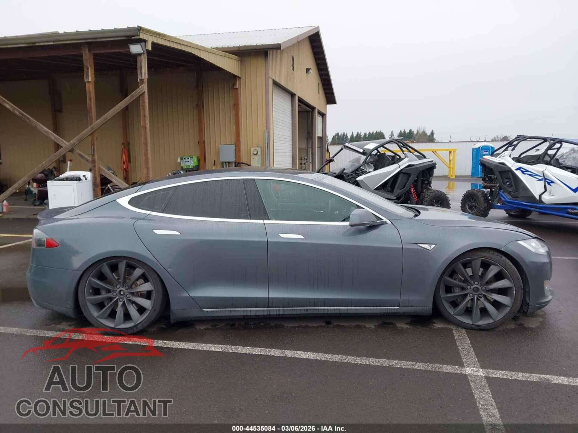 TESLA MODEL S 2013 - 5YJSA1DP9DFP14848