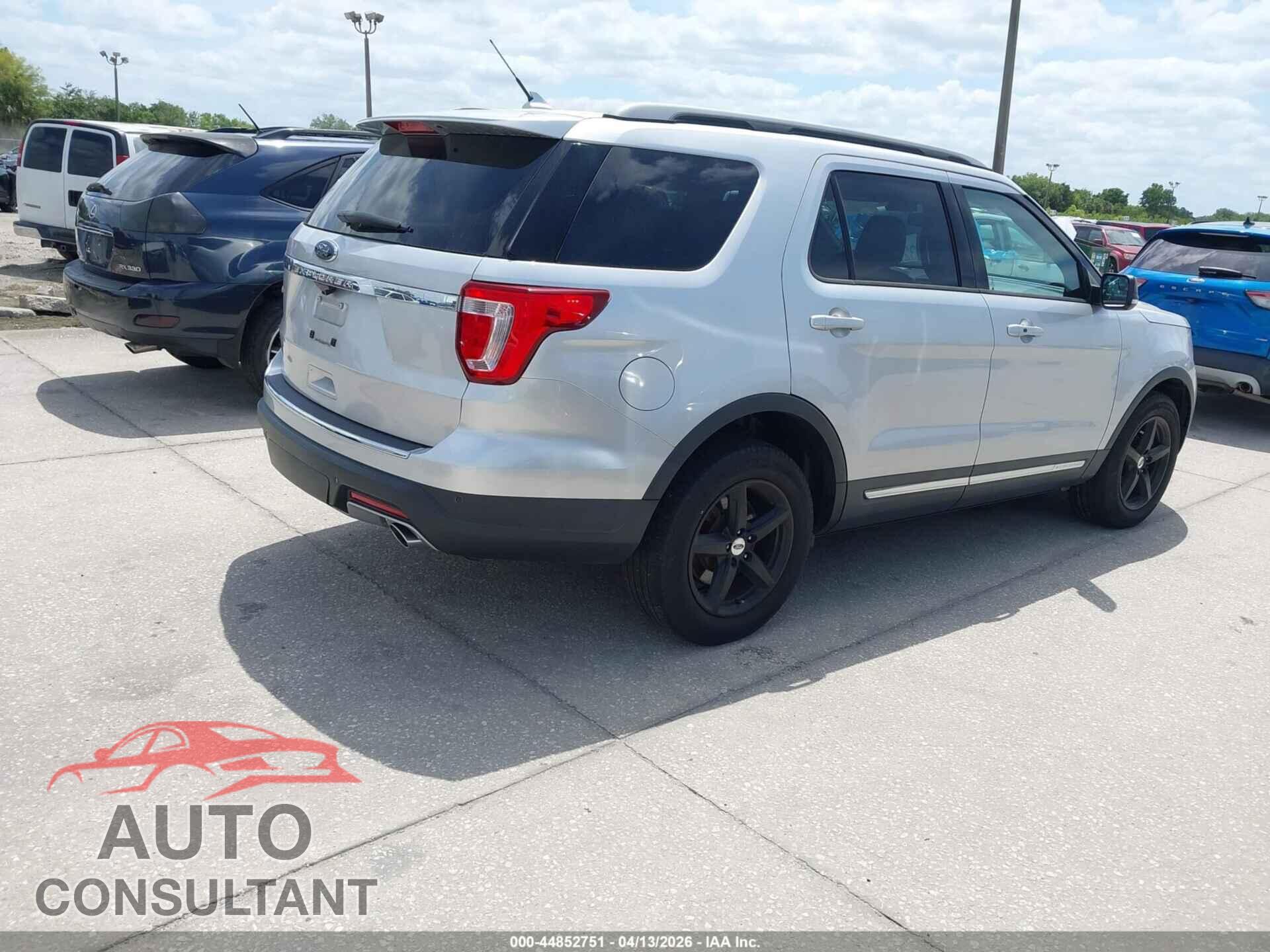 FORD EXPLORER 2018 - 1FM5K7D88JGB27382