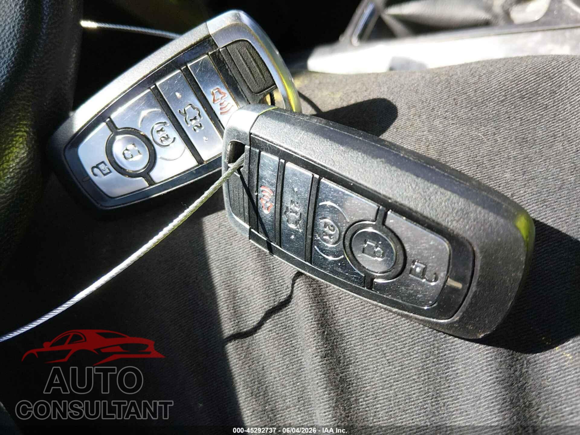 FORD EXPLORER 2018 - 1FM5K7D88JGB84259