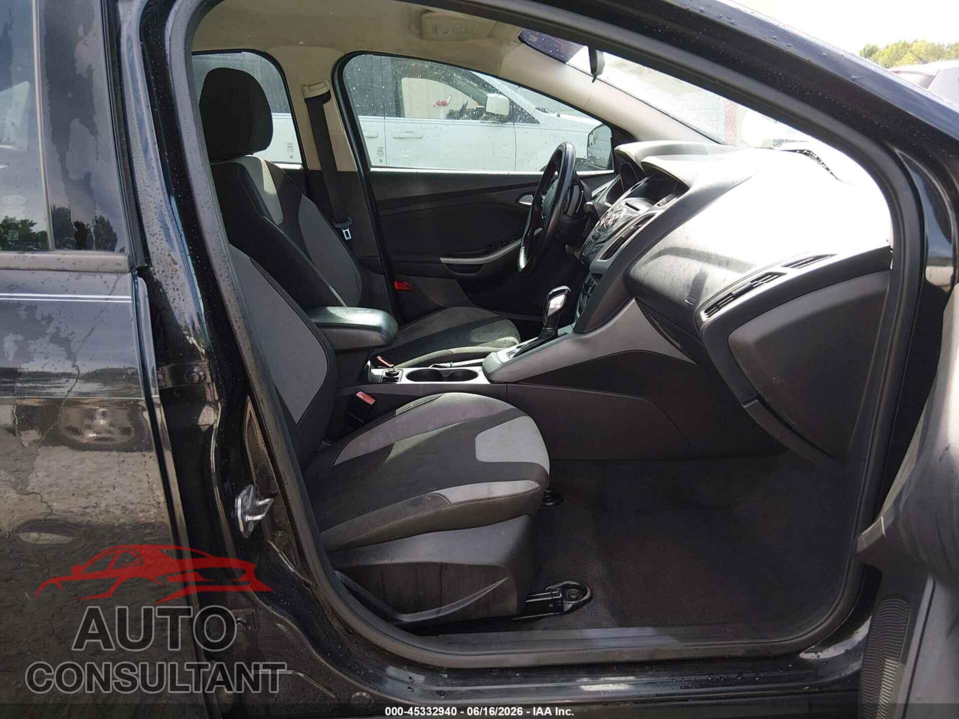FORD FOCUS 2012 - 1FAHP3F23CL443809