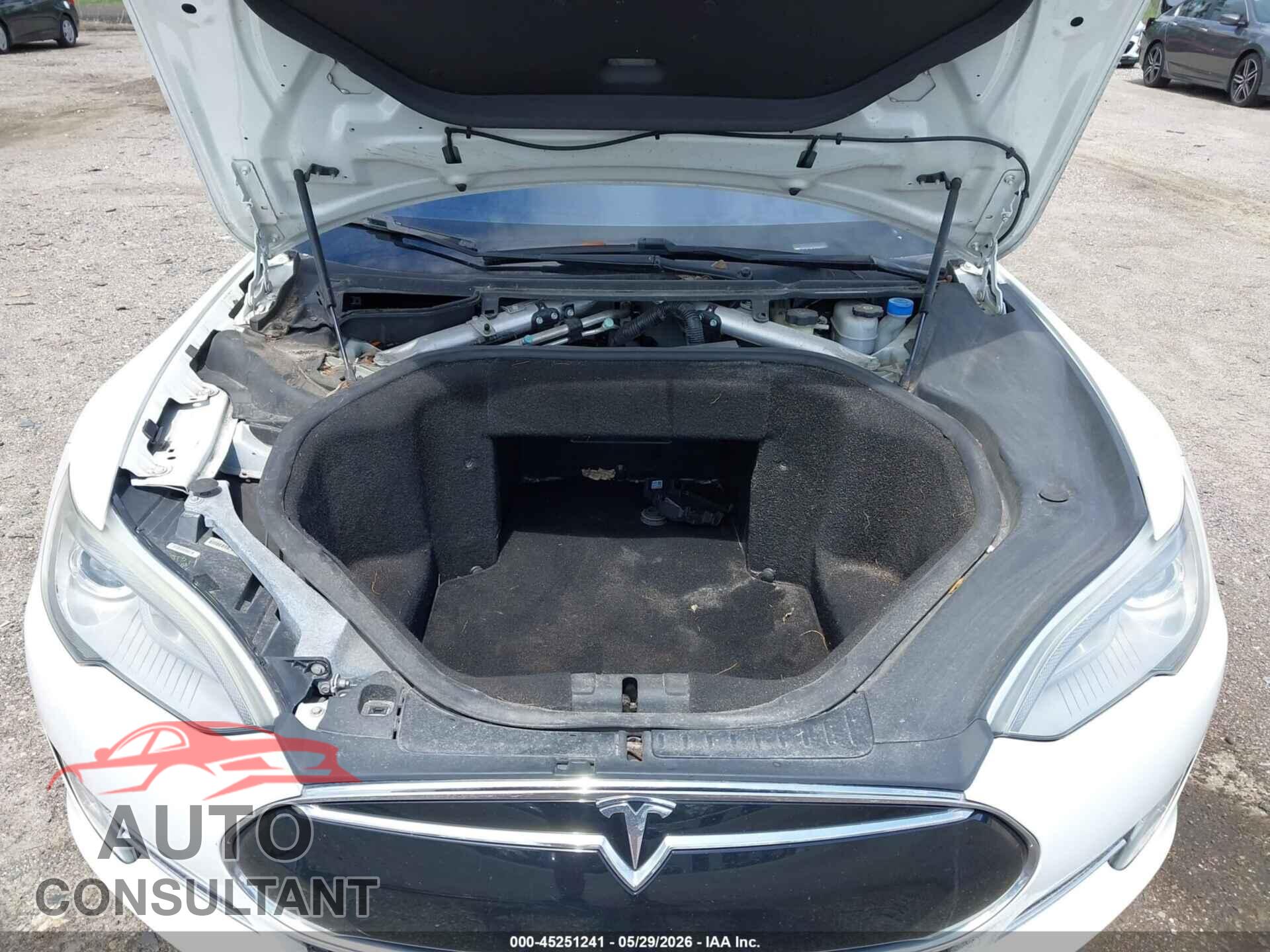 TESLA MODEL S 2013 - 5YJSA1CN5DFP20811