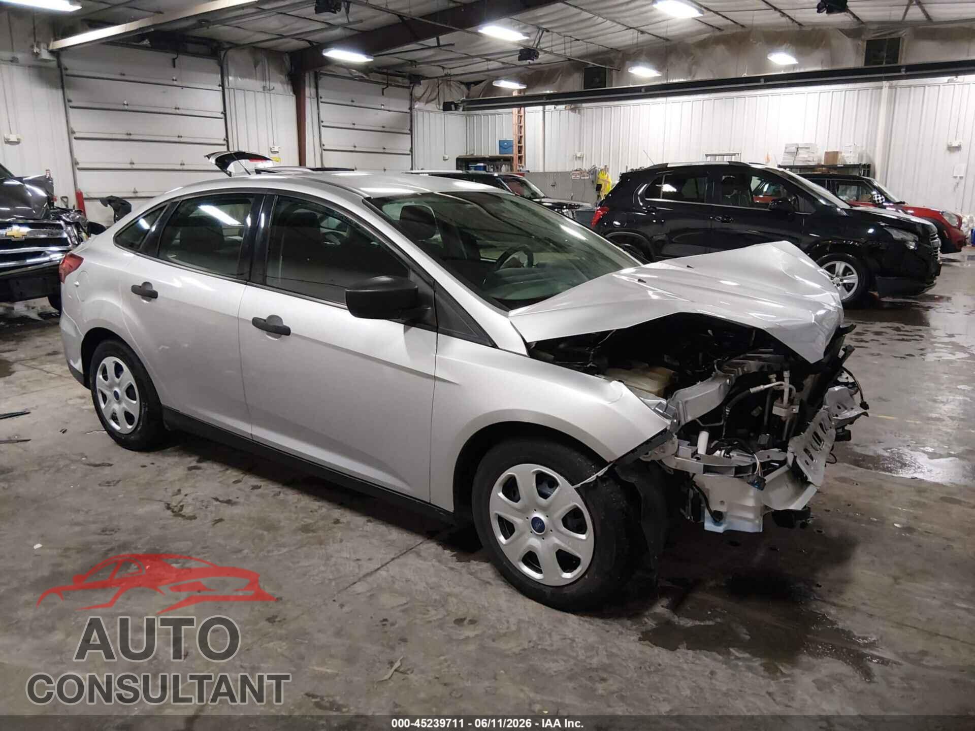 FORD FOCUS 2017 - 1FADP3E28HL213237