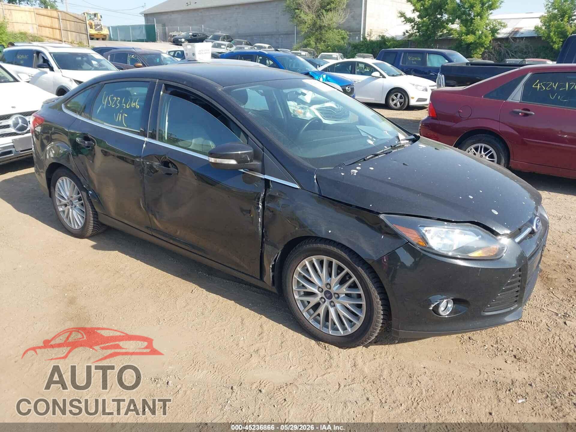 FORD FOCUS 2013 - 1FADP3J27DL383976