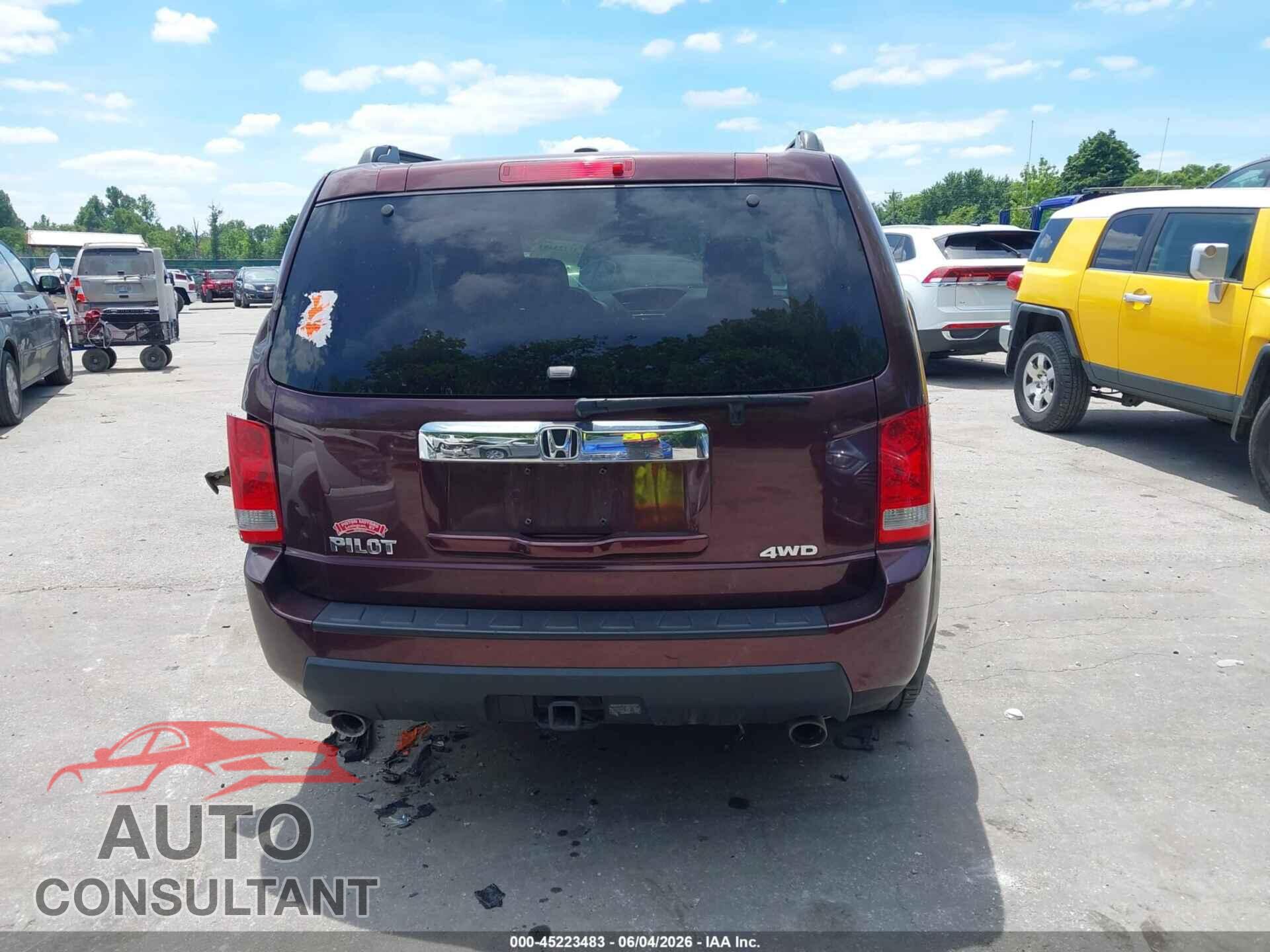 HONDA PILOT 2011 - 5FNYF4H68BB008899