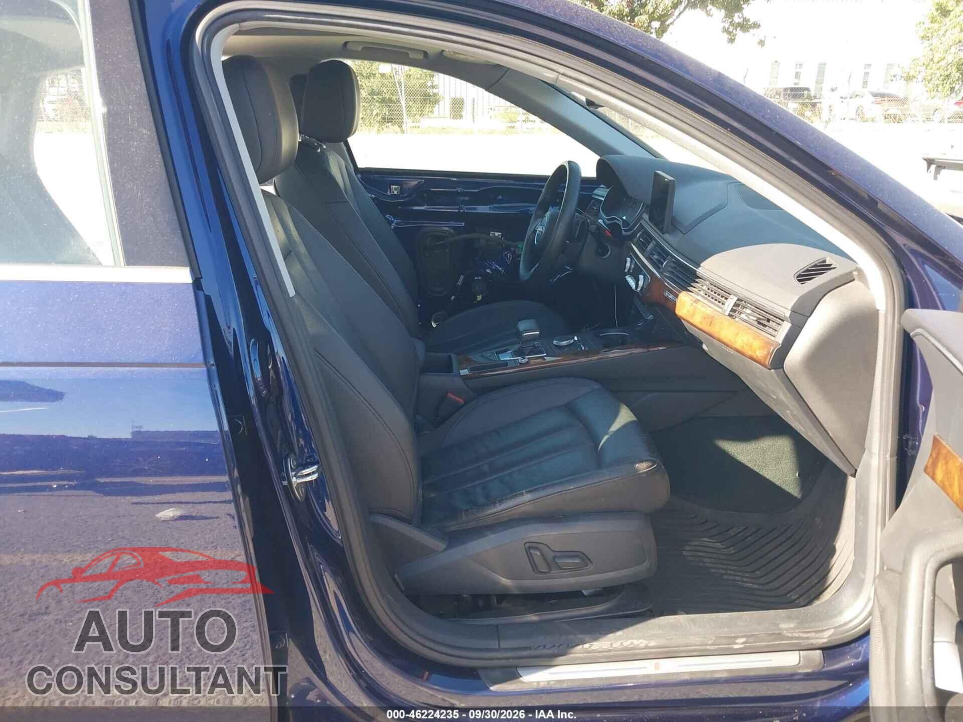 AUDI A4 2019 - WAUDNAF41KA113596