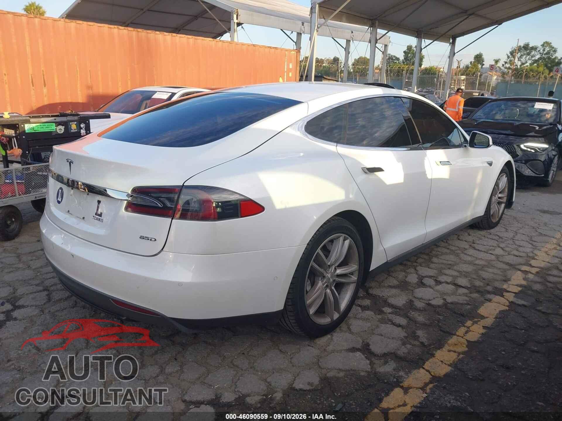 TESLA MODEL S 2015 - 5YJSA1H26FF085969