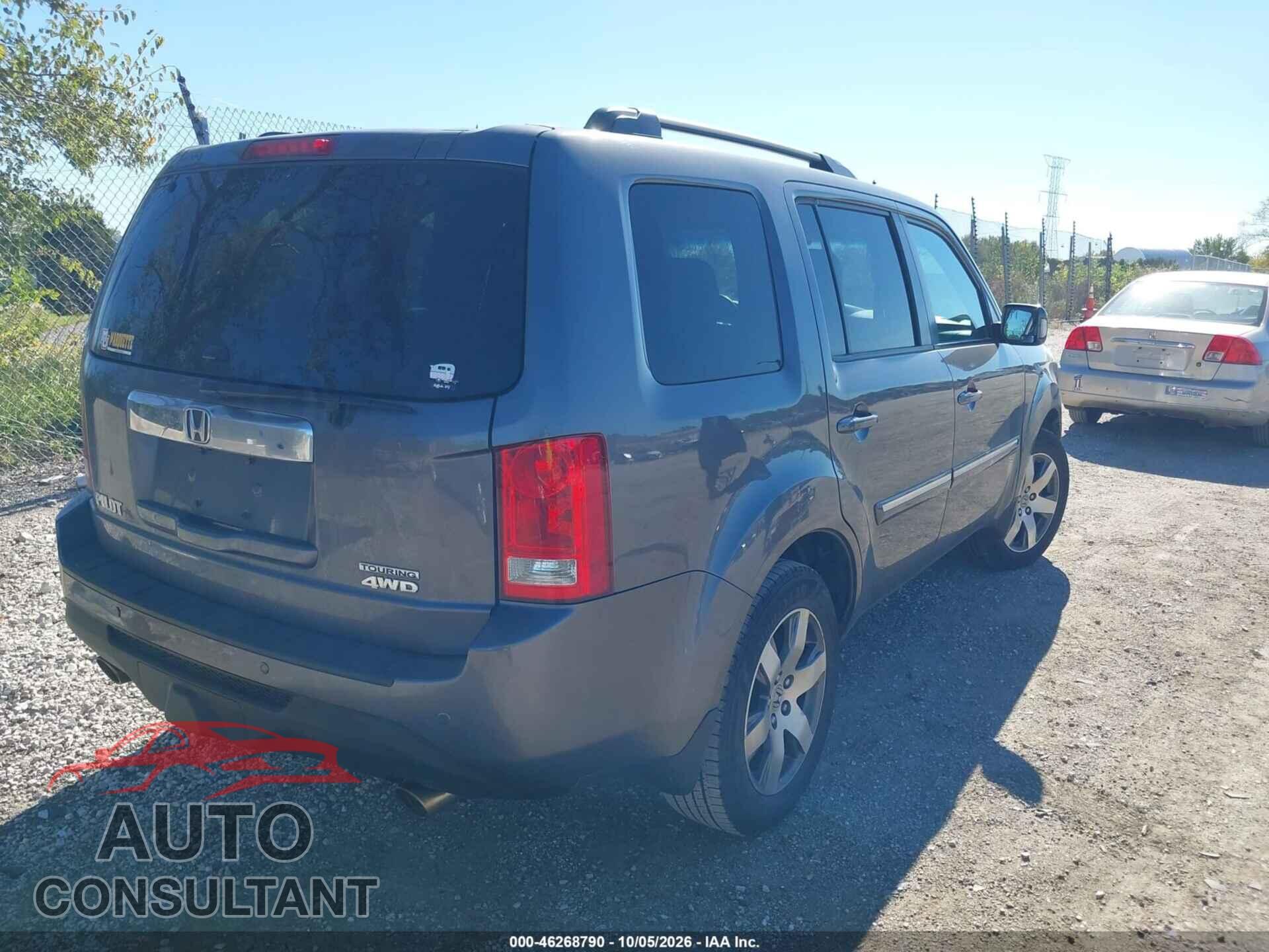 HONDA PILOT 2015 - 5FNYF4H95FB047045