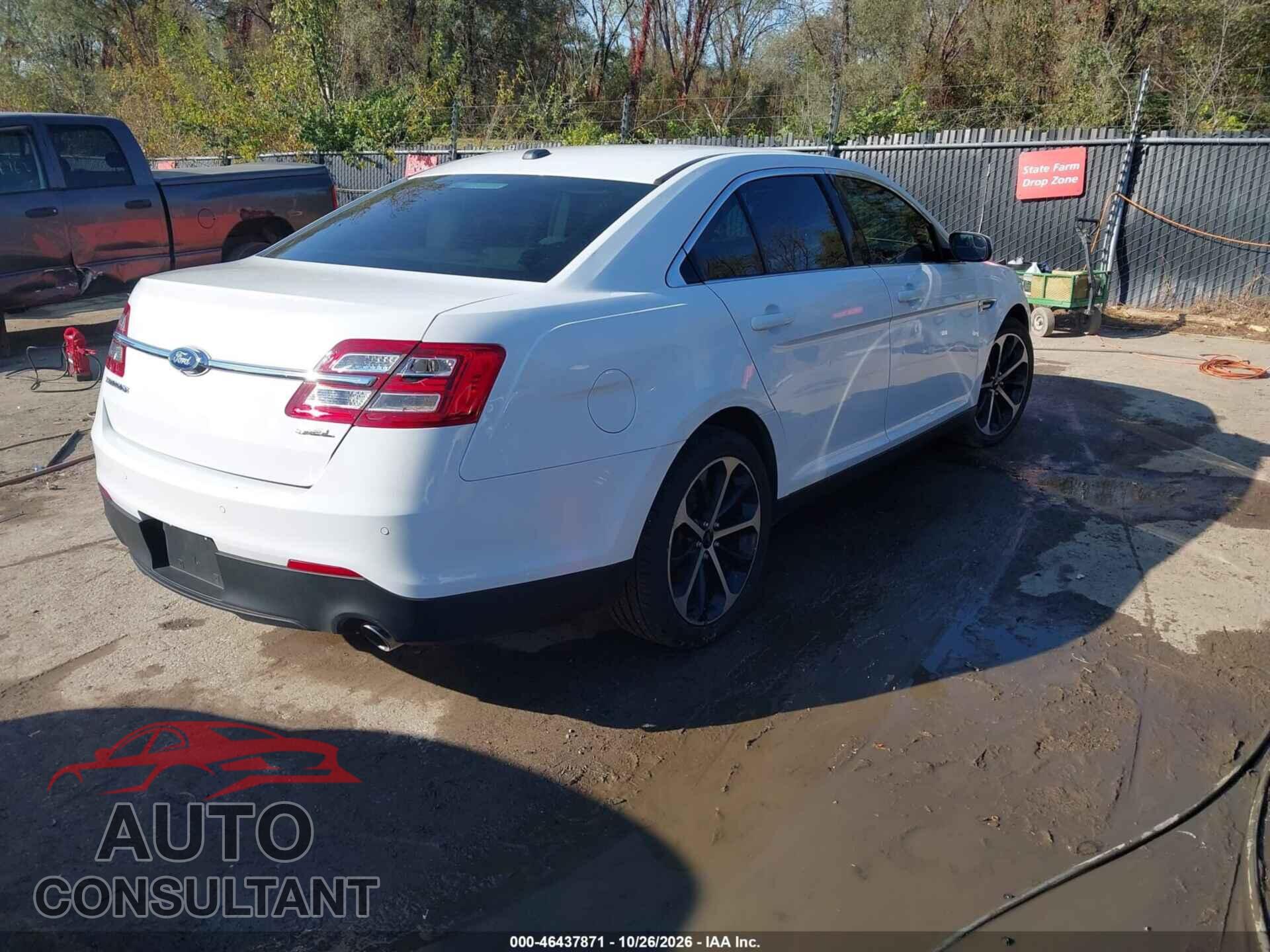 FORD TAURUS 2015 - 1FAHP2E88FG207573