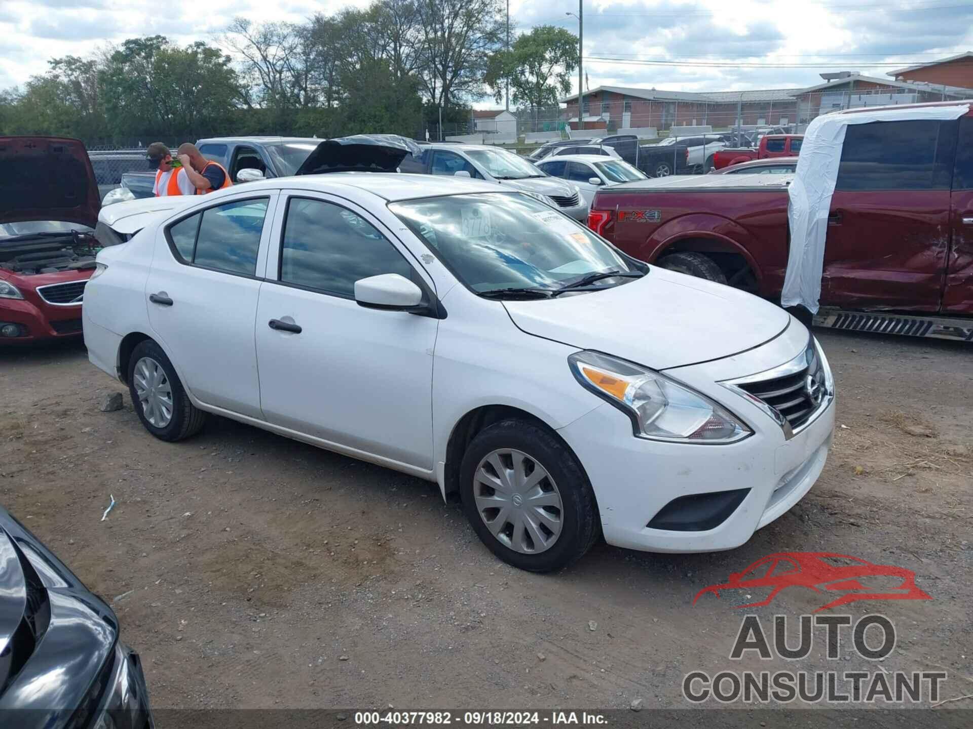 NISSAN VERSA 2018 - 3N1CN7AP8JL817730