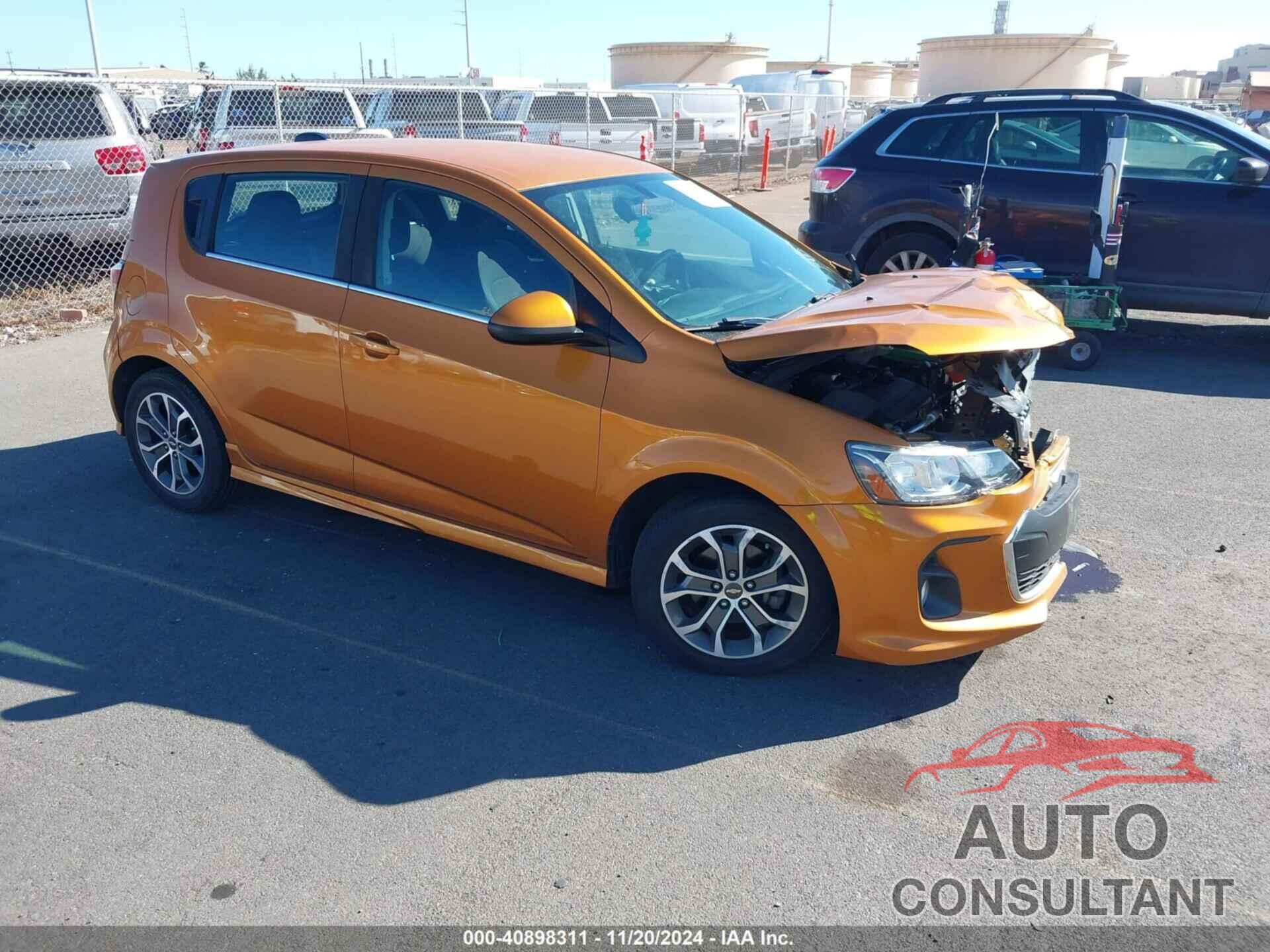 CHEVROLET SONIC 2017 - 1G1JD6SH6H4108568