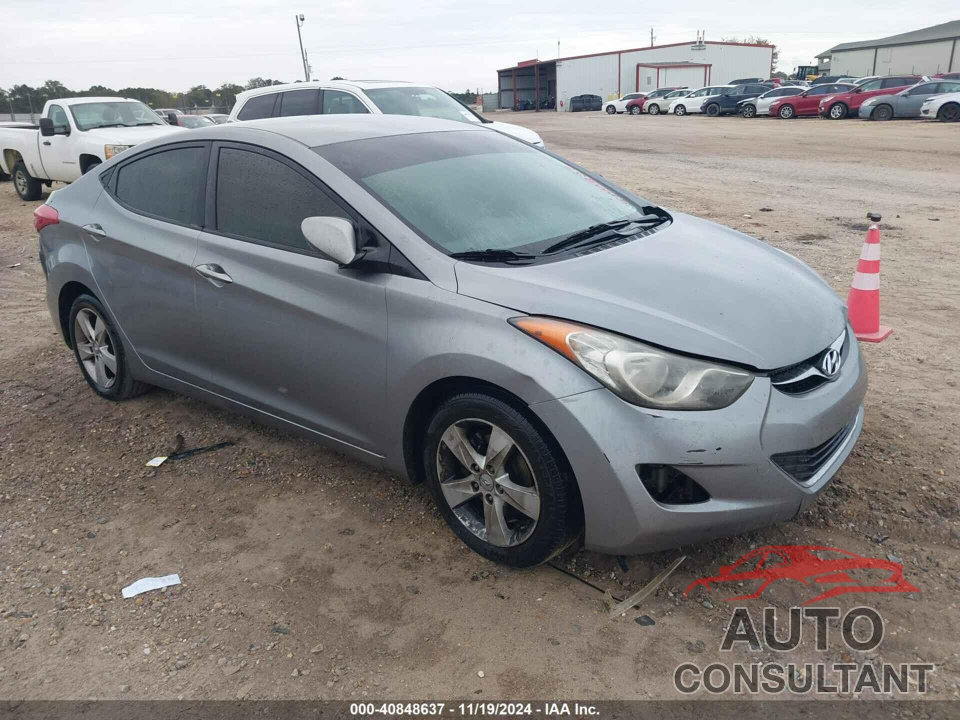 HYUNDAI ELANTRA 2012 - KMHDH4AE1CU372631