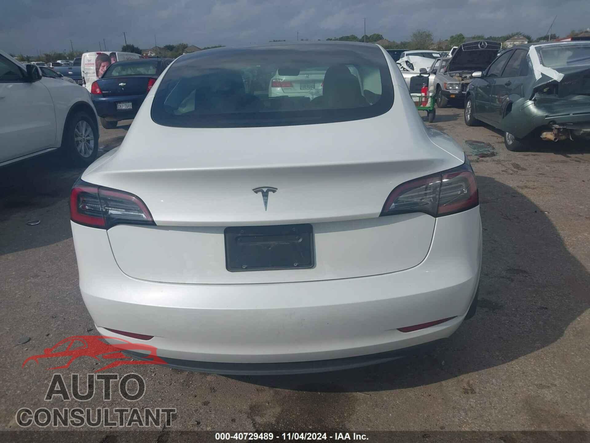 TESLA MODEL 3 2023 - 5YJ3E1EA5PF550652