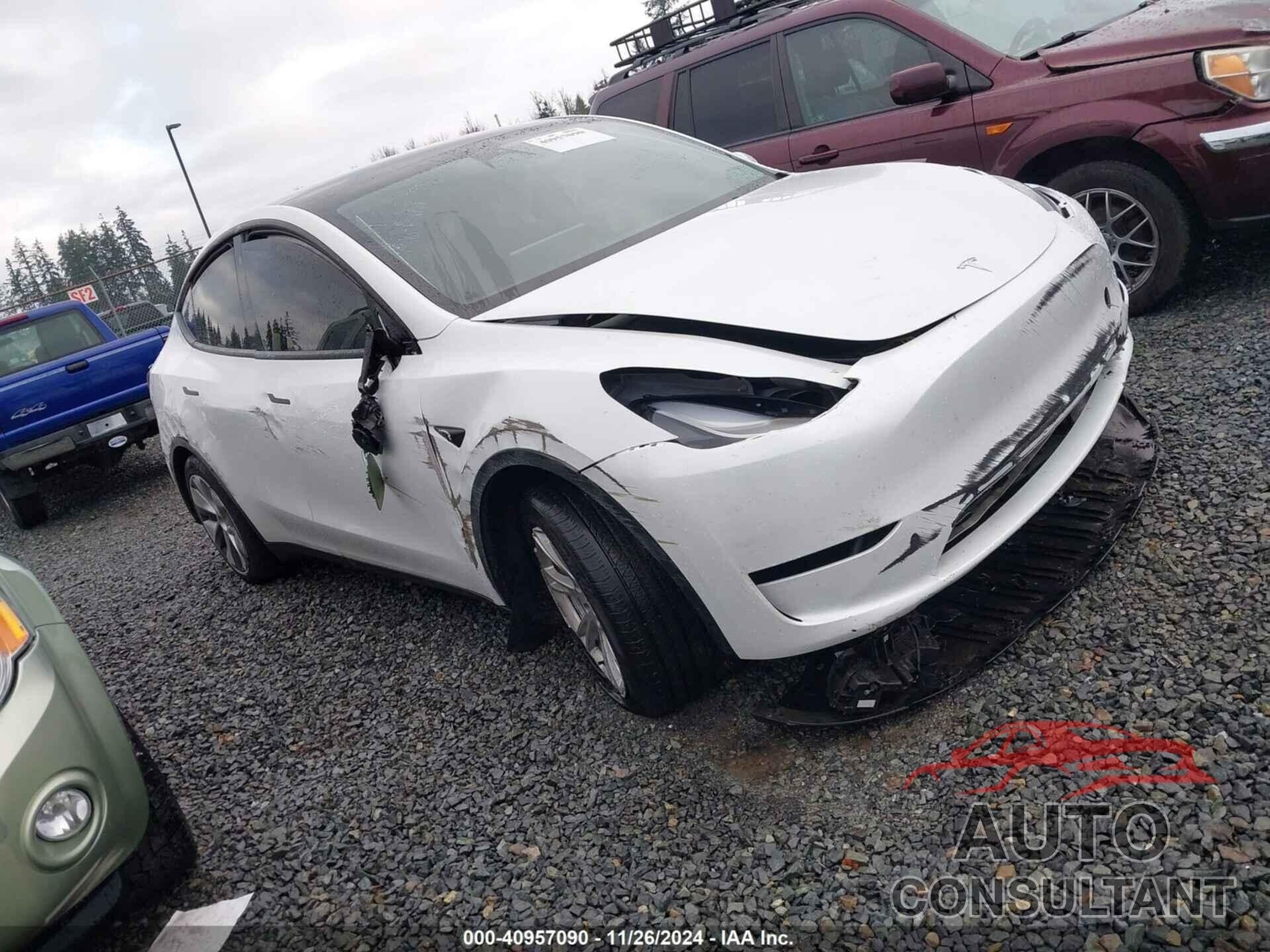 TESLA MODEL Y 2023 - 7SAYGDEE8PF686040