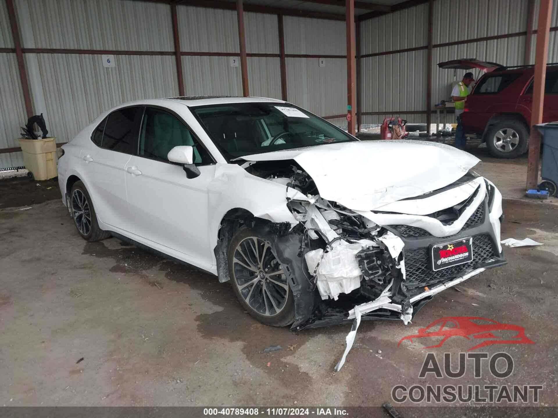 TOYOTA CAMRY 2019 - 4T1B11HK6KU799324