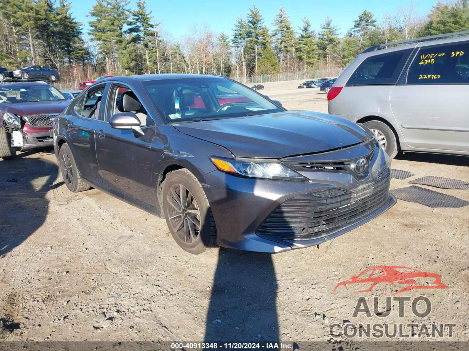 TOYOTA CAMRY 2018 - 4T1B11HK7JU520980