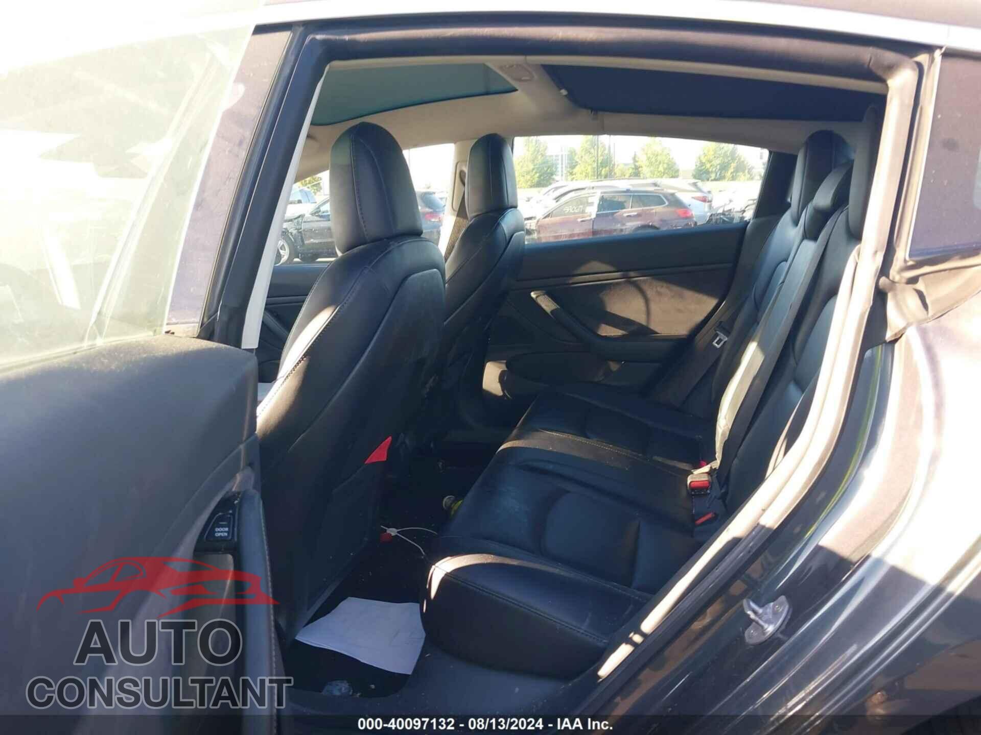 TESLA MODEL 3 2019 - 5YJ3E1EA8KF435715