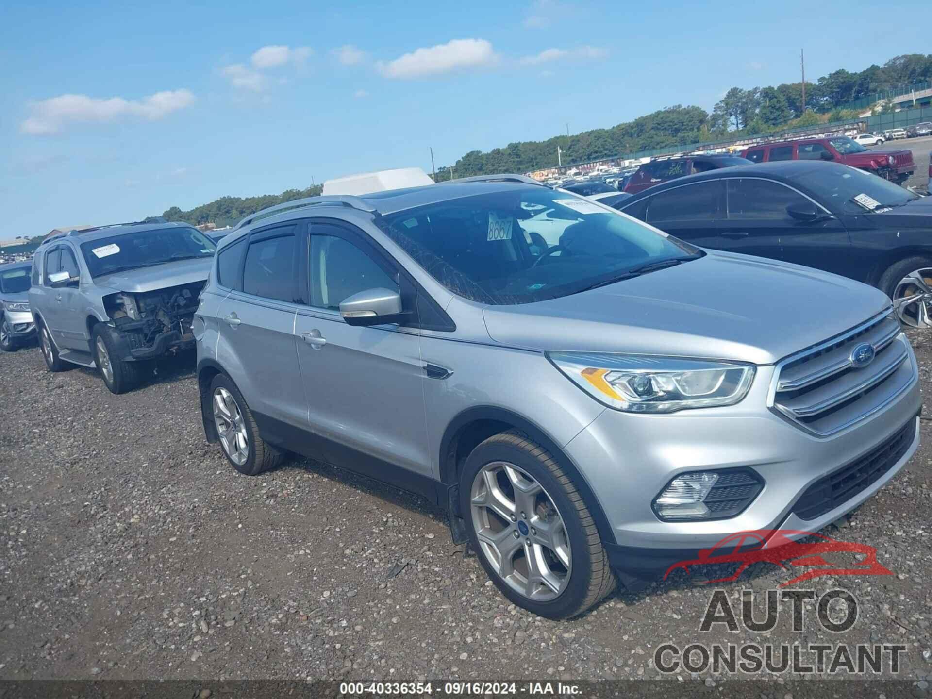 FORD ESCAPE 2017 - 1FMCU9J91HUC20945