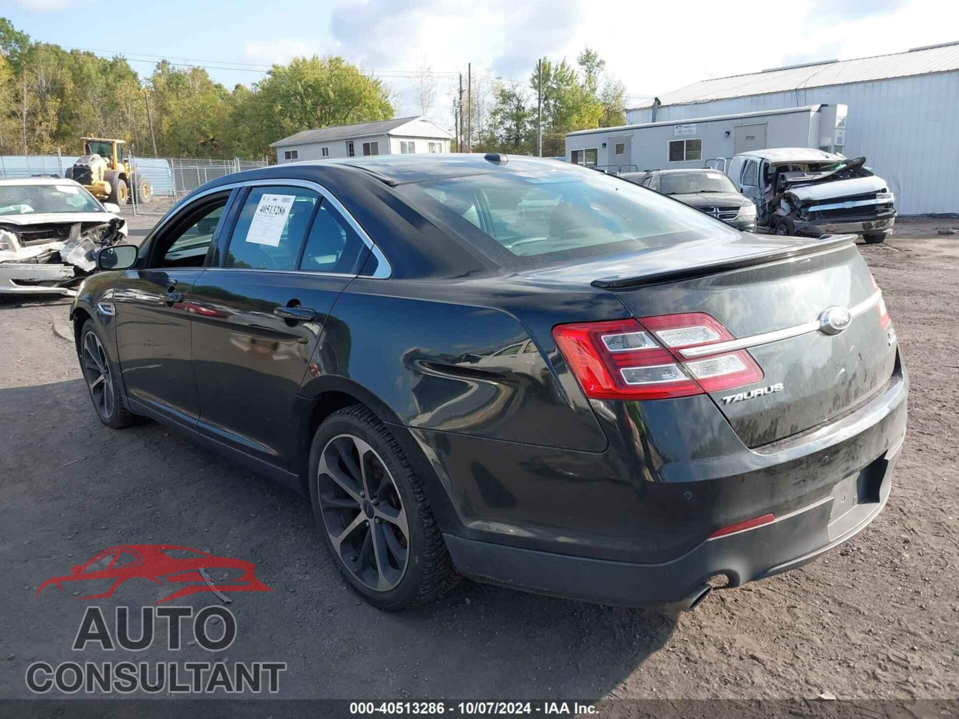 FORD TAURUS 2015 - 1FAHP2E85FG111934