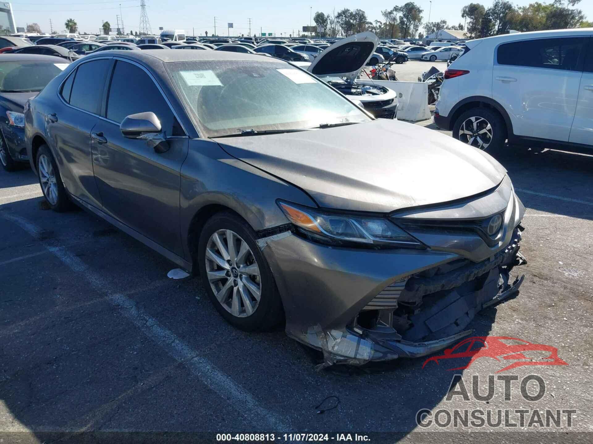 TOYOTA CAMRY 2018 - 4T1B11HK6JU667789