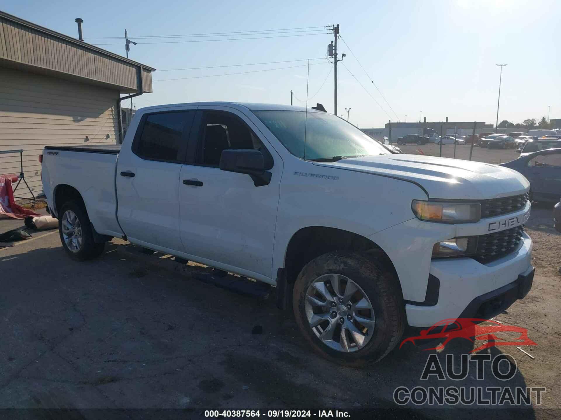 CHEVROLET SILVERADO 1500 2019 - 1GCUYBEF3KZ429019