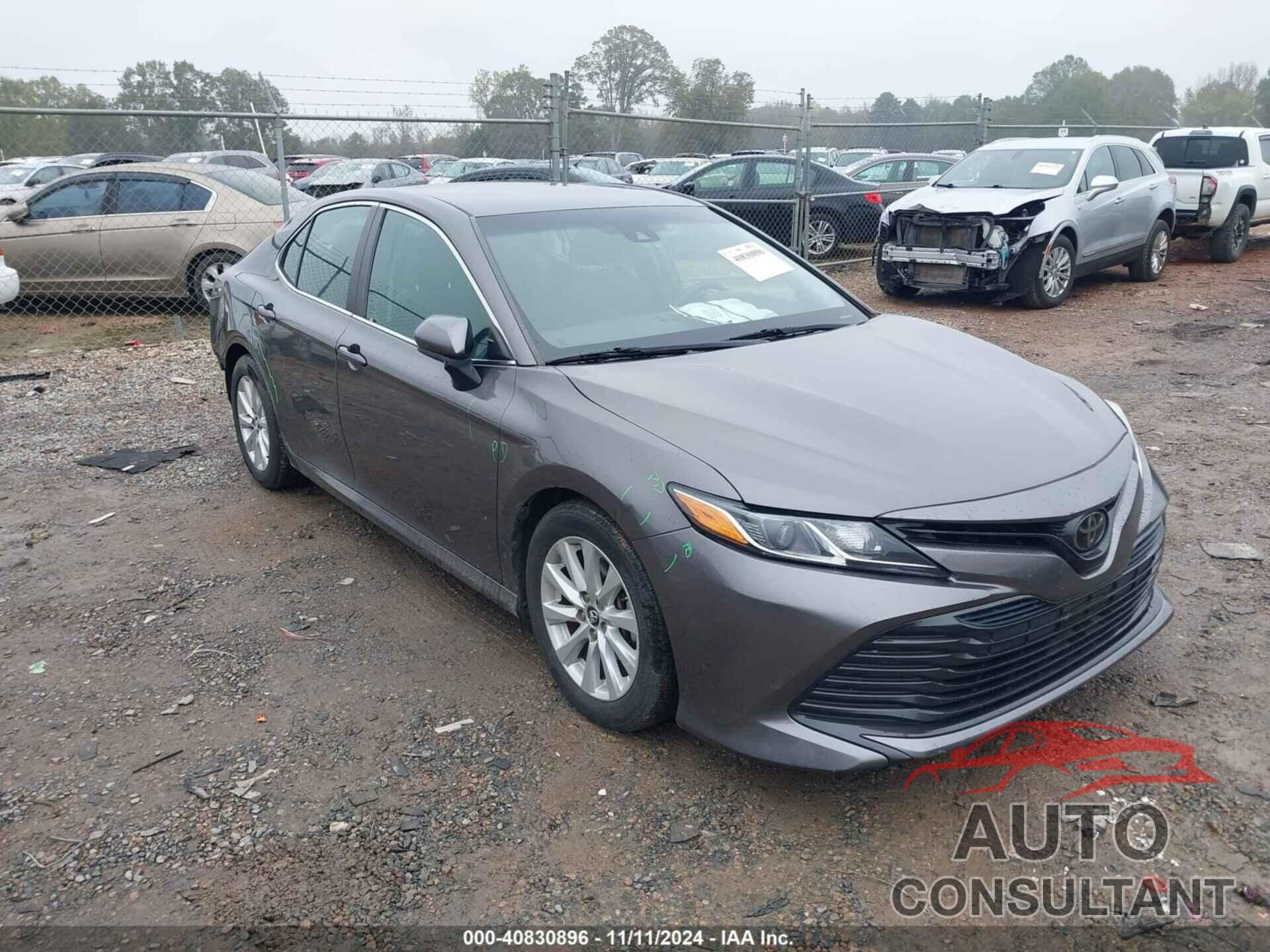 TOYOTA CAMRY 2018 - 4T1B11HK8JU087475