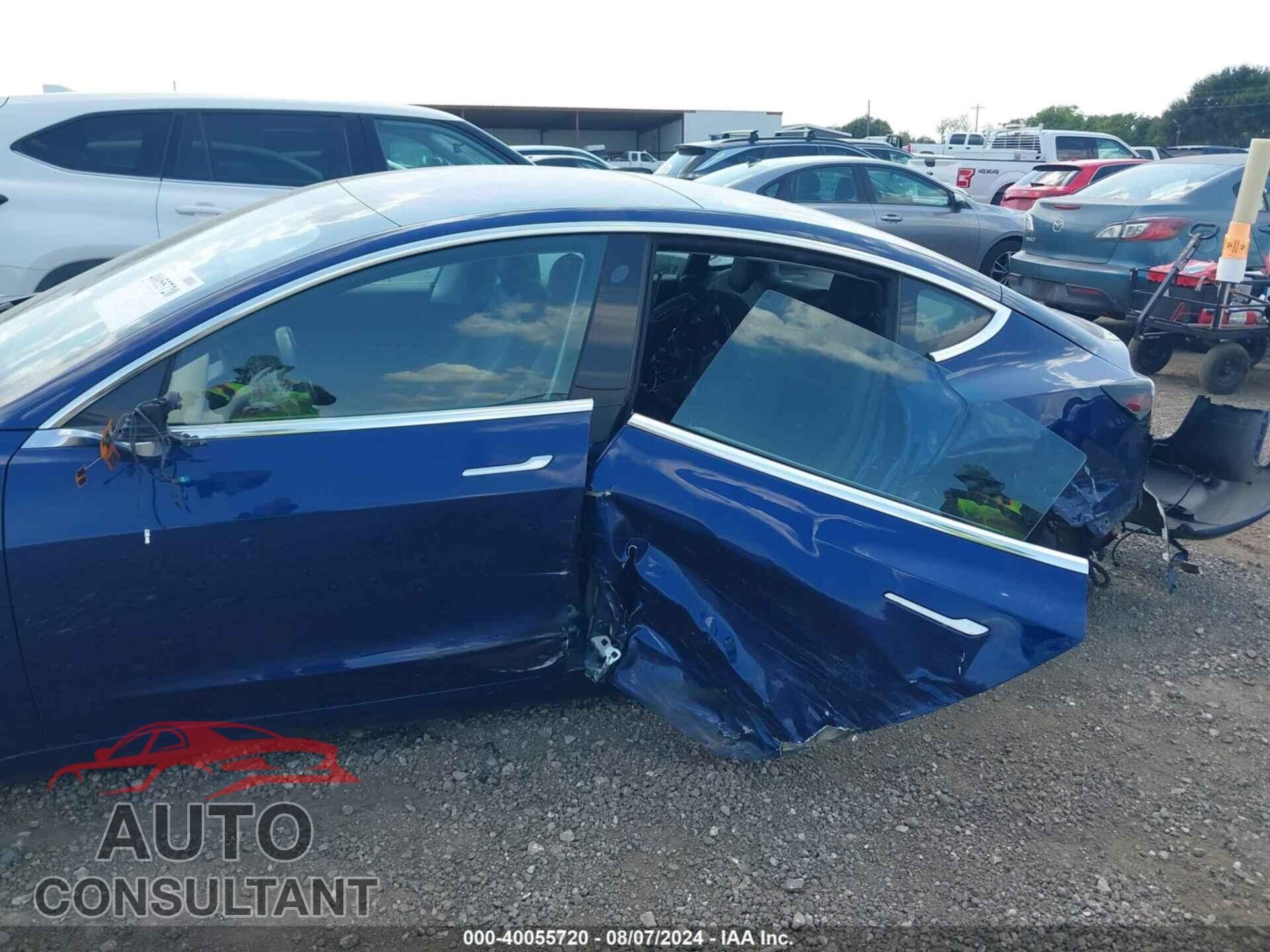 TESLA MODEL 3 2019 - 5YJ3E1EB4KF199430