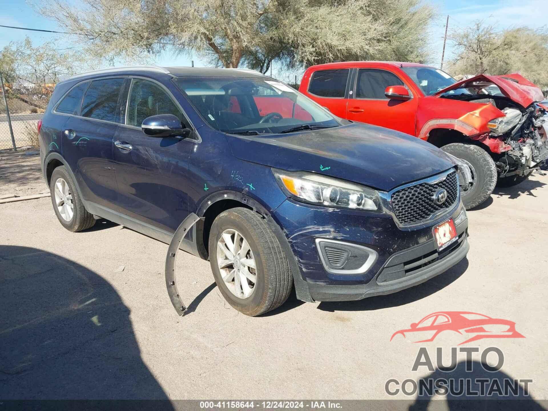 KIA SORENTO 2018 - 5XYPG4A55JG361022
