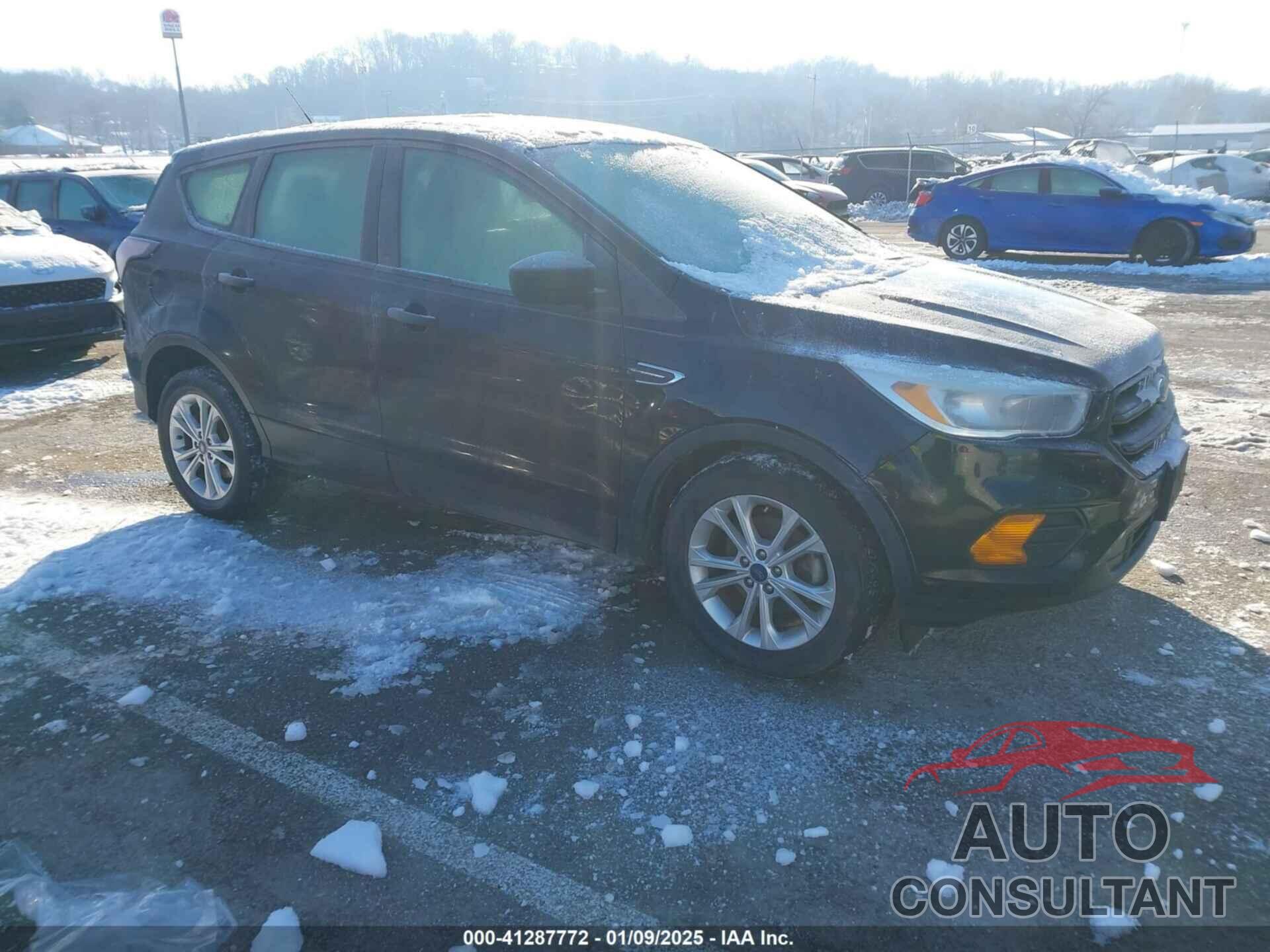 FORD ESCAPE 2017 - 1FMCU0F74HUC87557