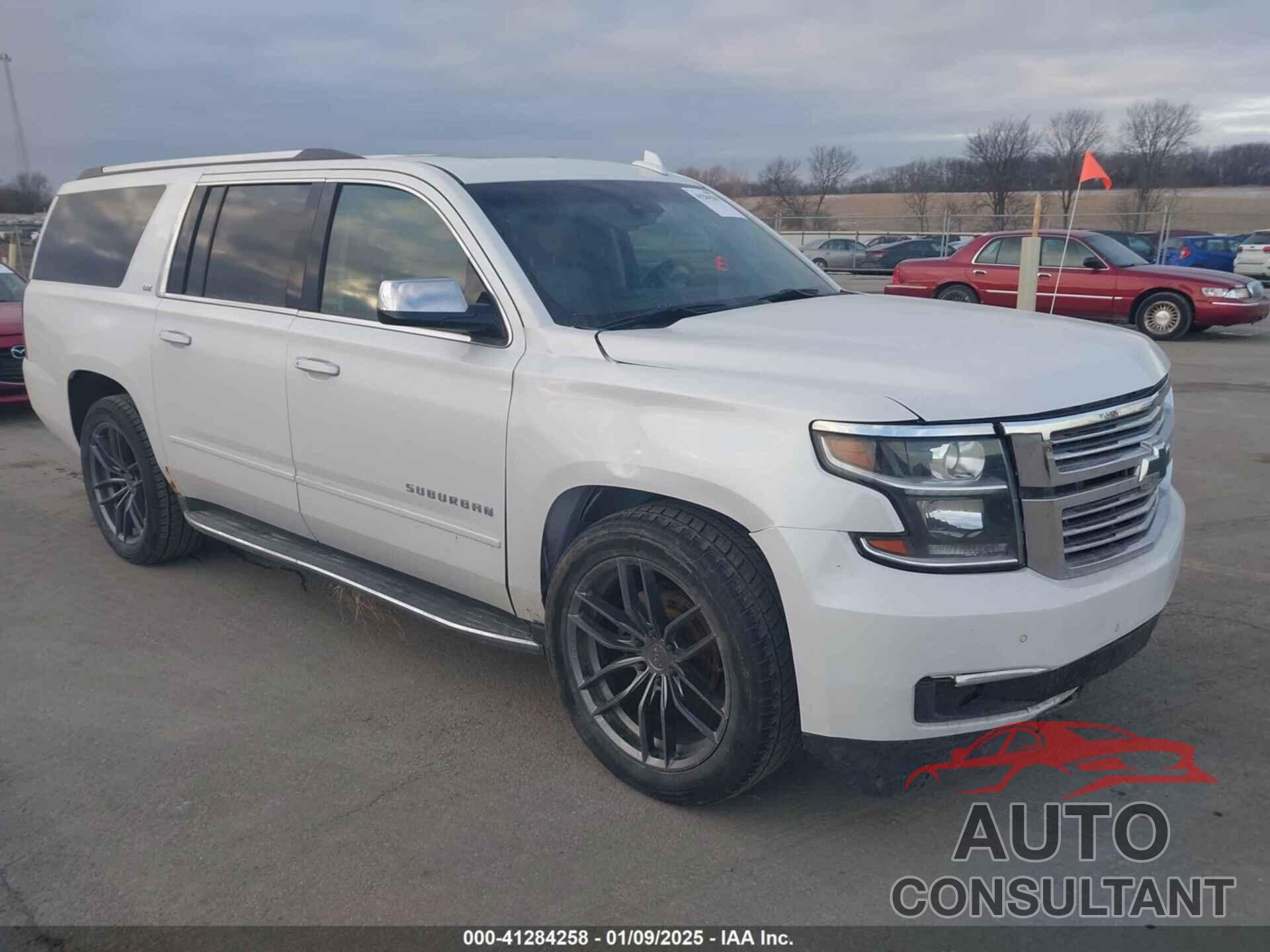 CHEVROLET SUBURBAN 2016 - 1GNSKJKC9GR158673