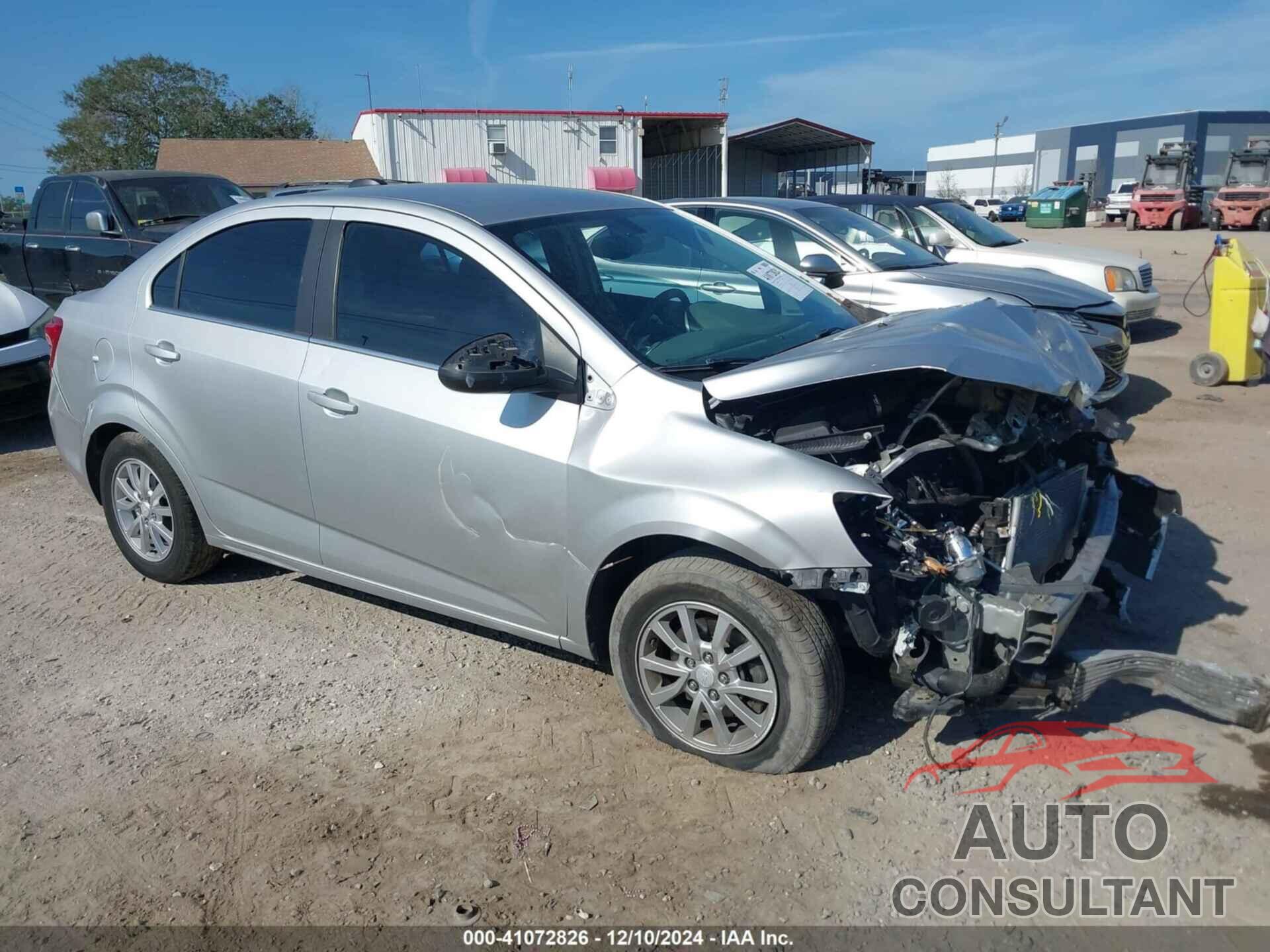 CHEVROLET SONIC 2018 - 1G1JD5SB0J4103507