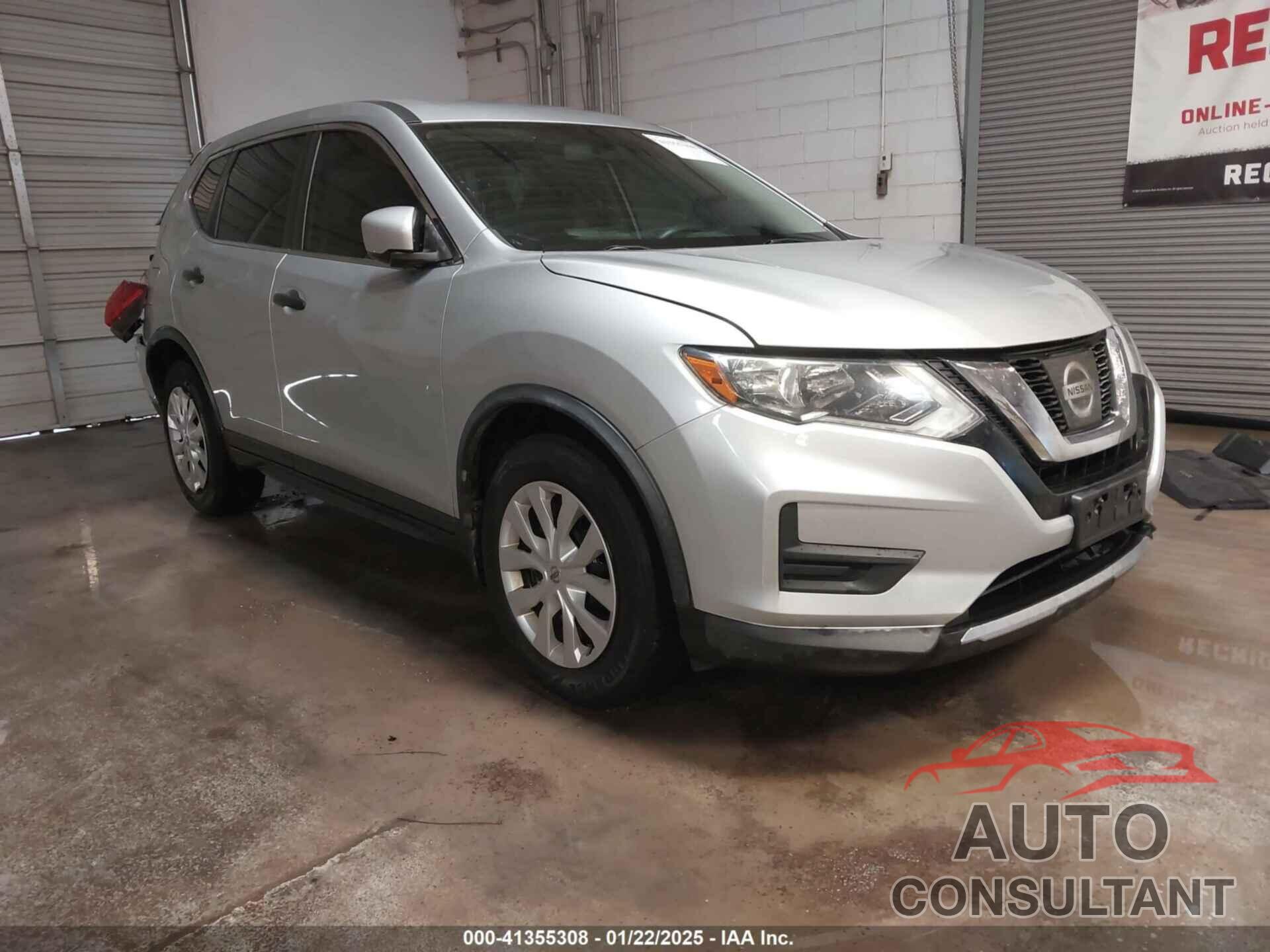 NISSAN ROGUE 2017 - KNMAT2MT2HP590796