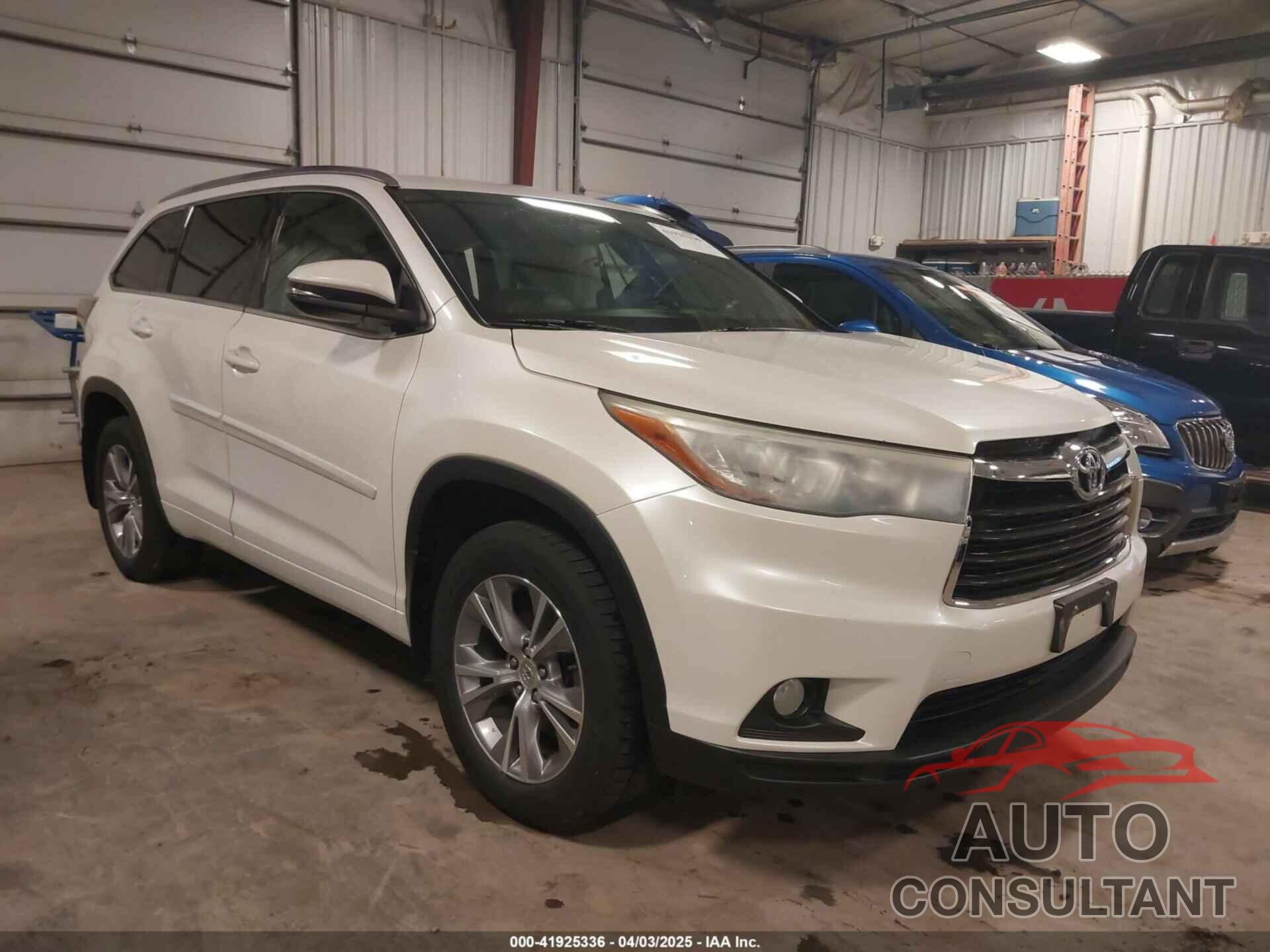 TOYOTA HIGHLANDER 2015 - 5TDJKRFH9FS115122