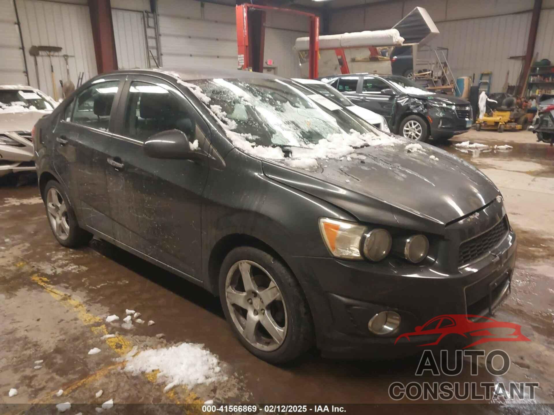 CHEVROLET SONIC 2014 - 1G1JE5SB7E4233500