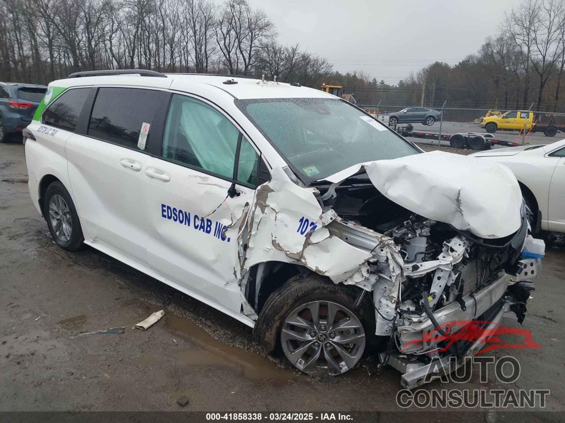TOYOTA SIENNA 2023 - 5TDKSKFC0PS077118