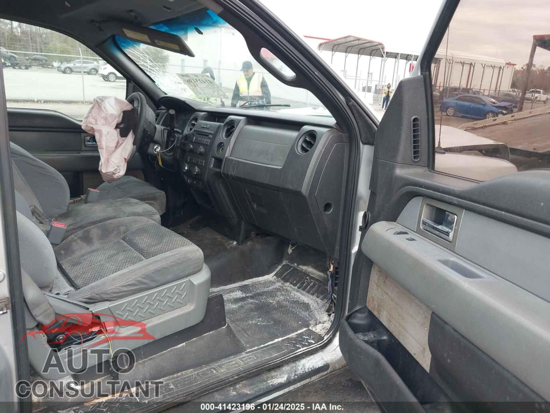 FORD F-150 2011 - 1FTMF1CM6BFC63243