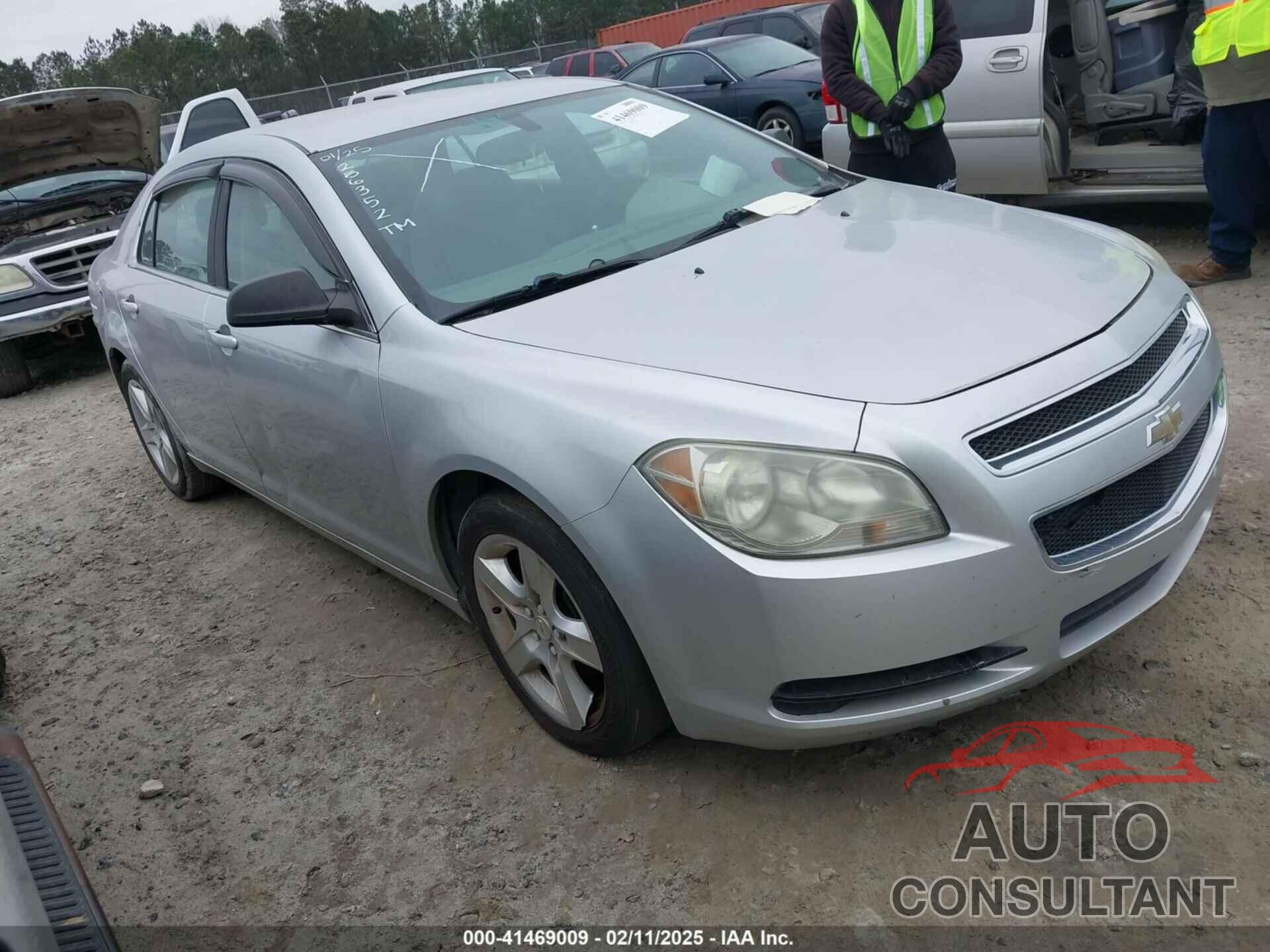 CHEVROLET MALIBU 2010 - 1G1ZA5E02AF256352