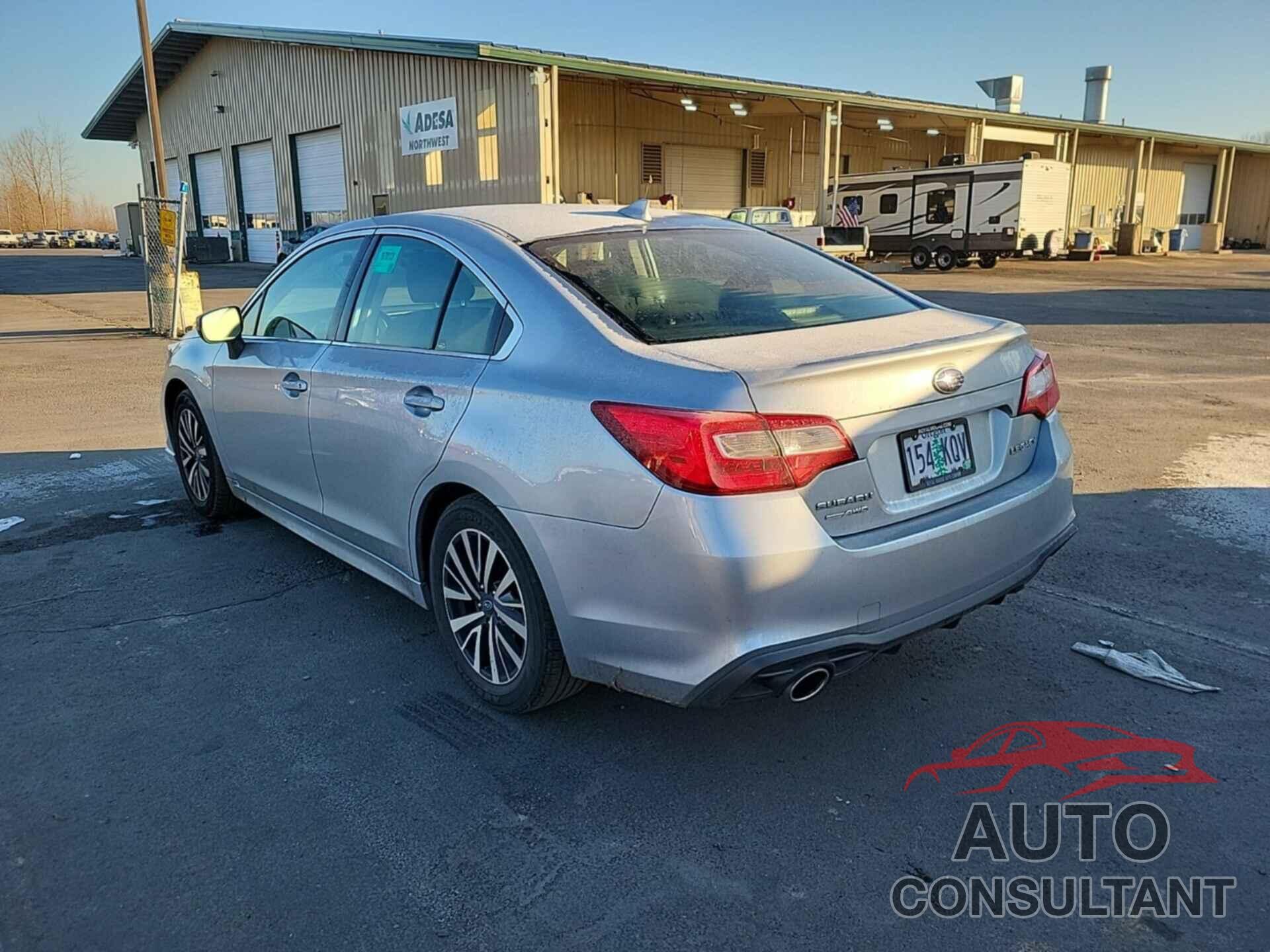 SUBARU LEGACY 2018 - 4S3BNAF67J3033735