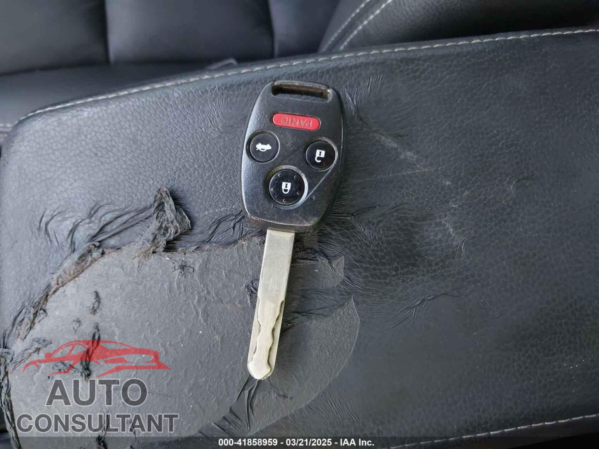 HONDA CIVIC 2013 - 19XFB2F94DE048572