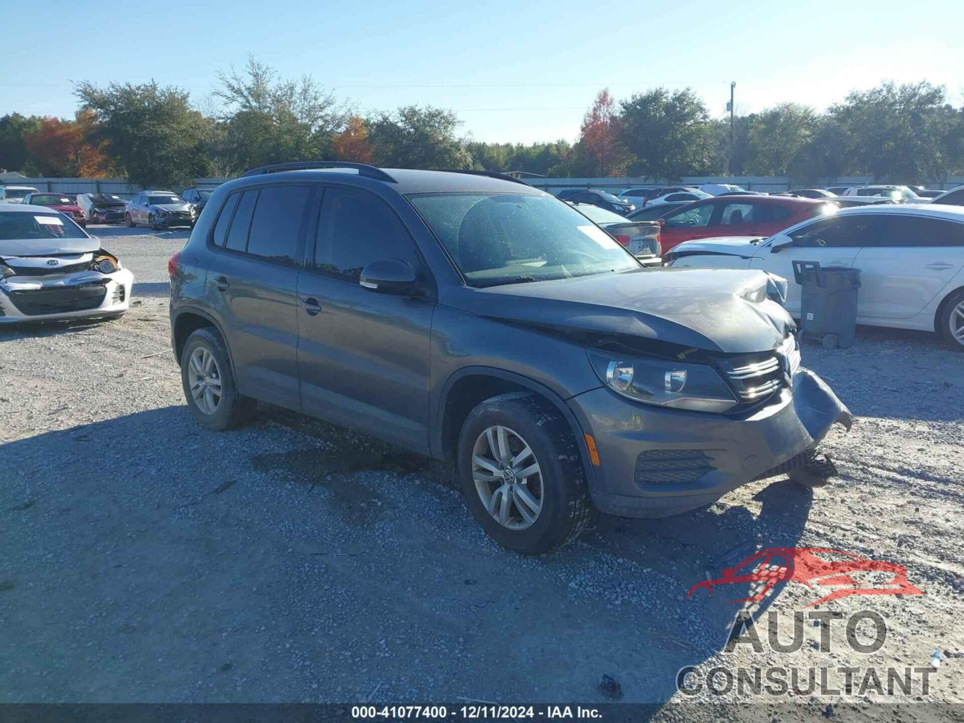 VOLKSWAGEN TIGUAN 2015 - WVGAV7AX8FW543611