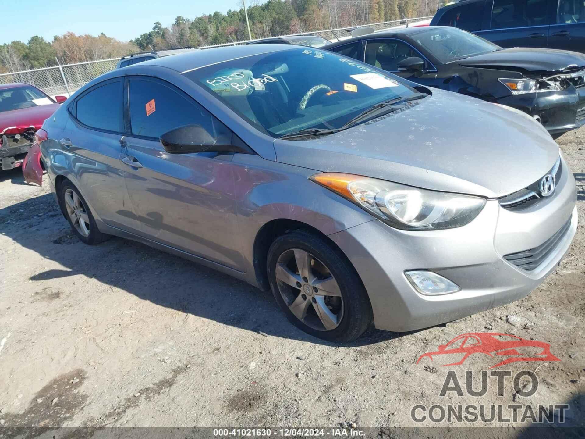 HYUNDAI ELANTRA 2013 - KMHDH4AE9DU607293