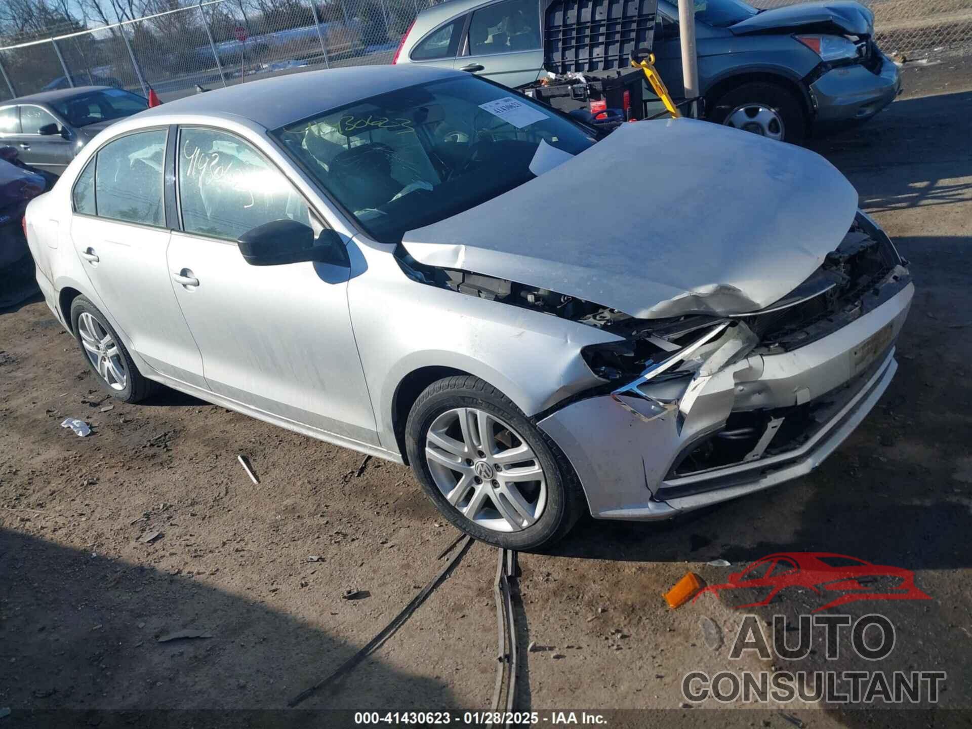 VOLKSWAGEN JETTA 2015 - 3VWLA7AJ4FM239323