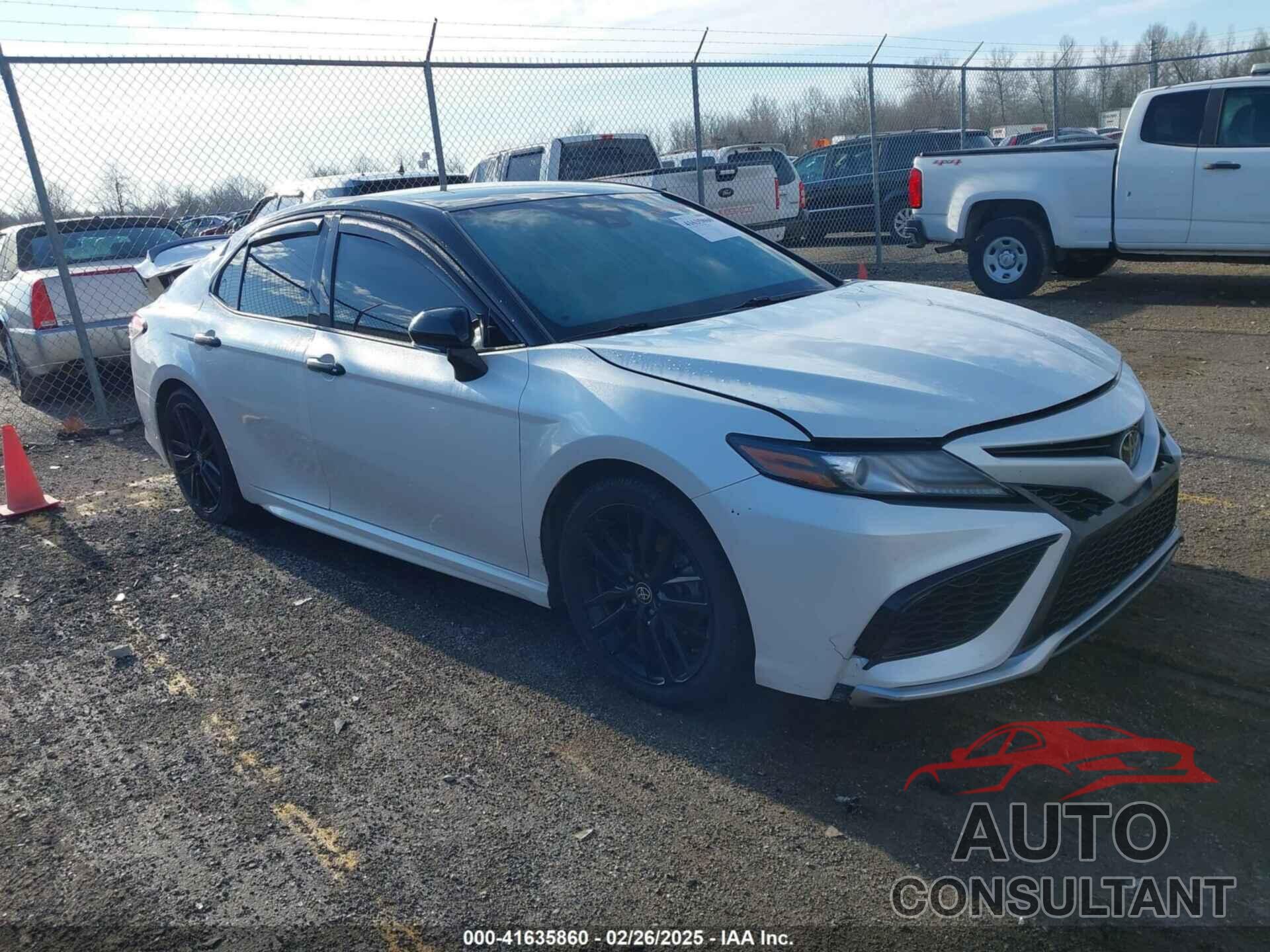 TOYOTA CAMRY 2022 - 4T1K61BK0NU059167