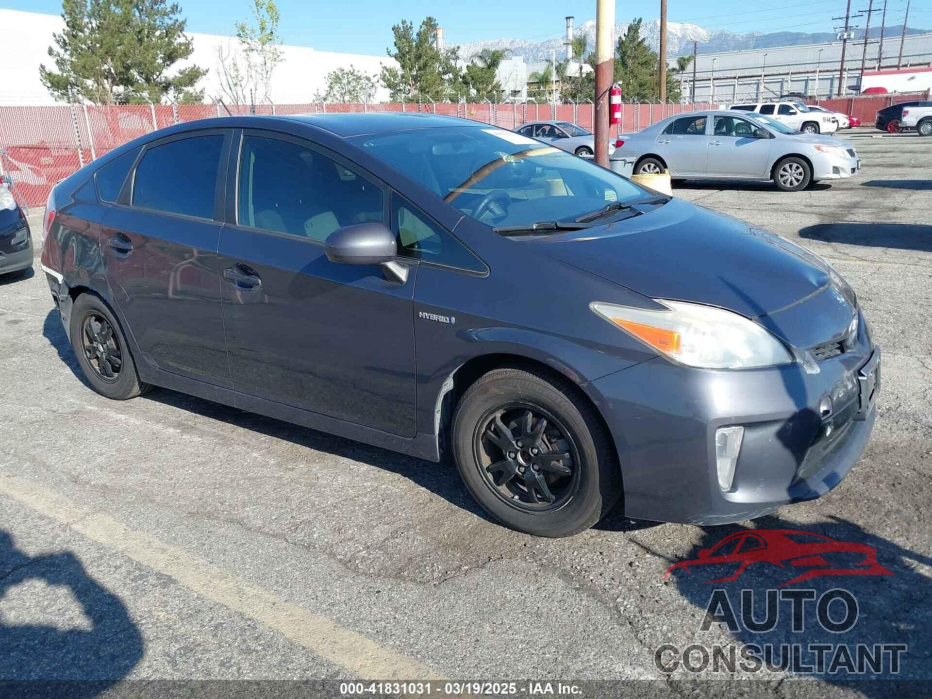 TOYOTA PRIUS 2013 - JTDKN3DU7D1728360
