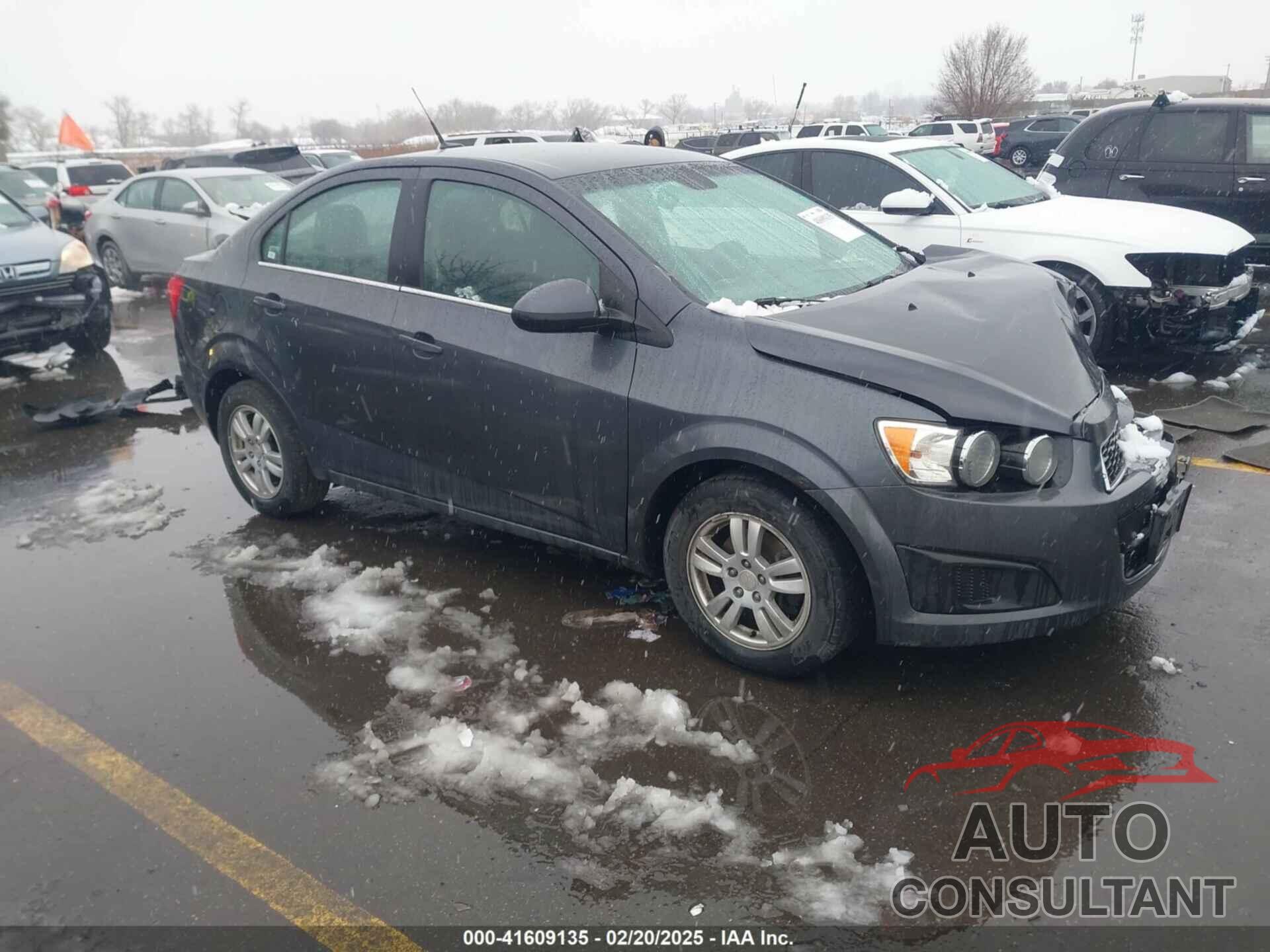 CHEVROLET SONIC 2013 - 1G1JC5SGXD4186589