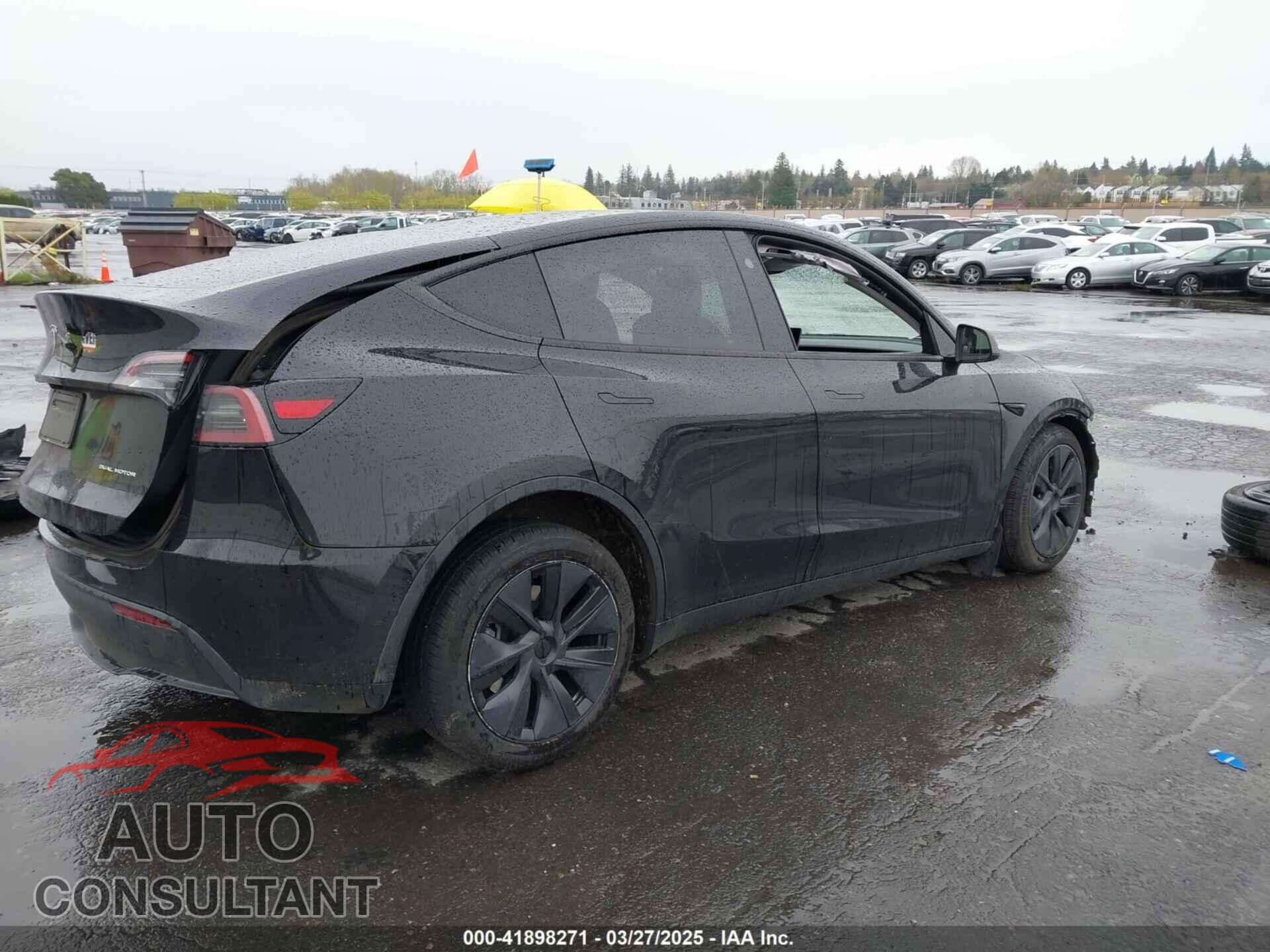 TESLA MODEL Y 2024 - 7SAYGAEE4RF121186