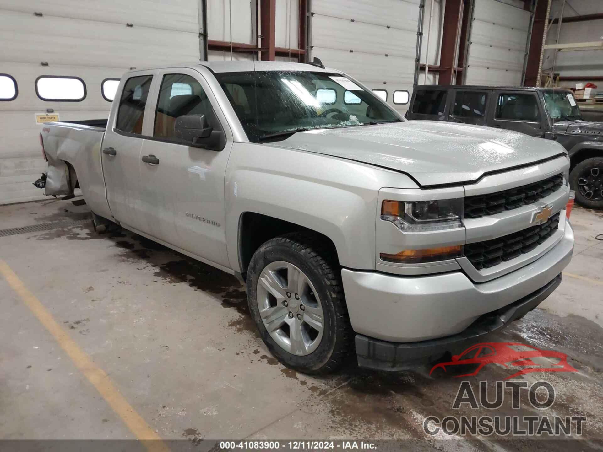 CHEVROLET SILVERADO 1500 2018 - 1GCVKPEC2JZ267410